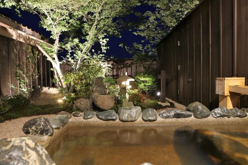 Hot Spring Bath in Inishie no Yado Keiun