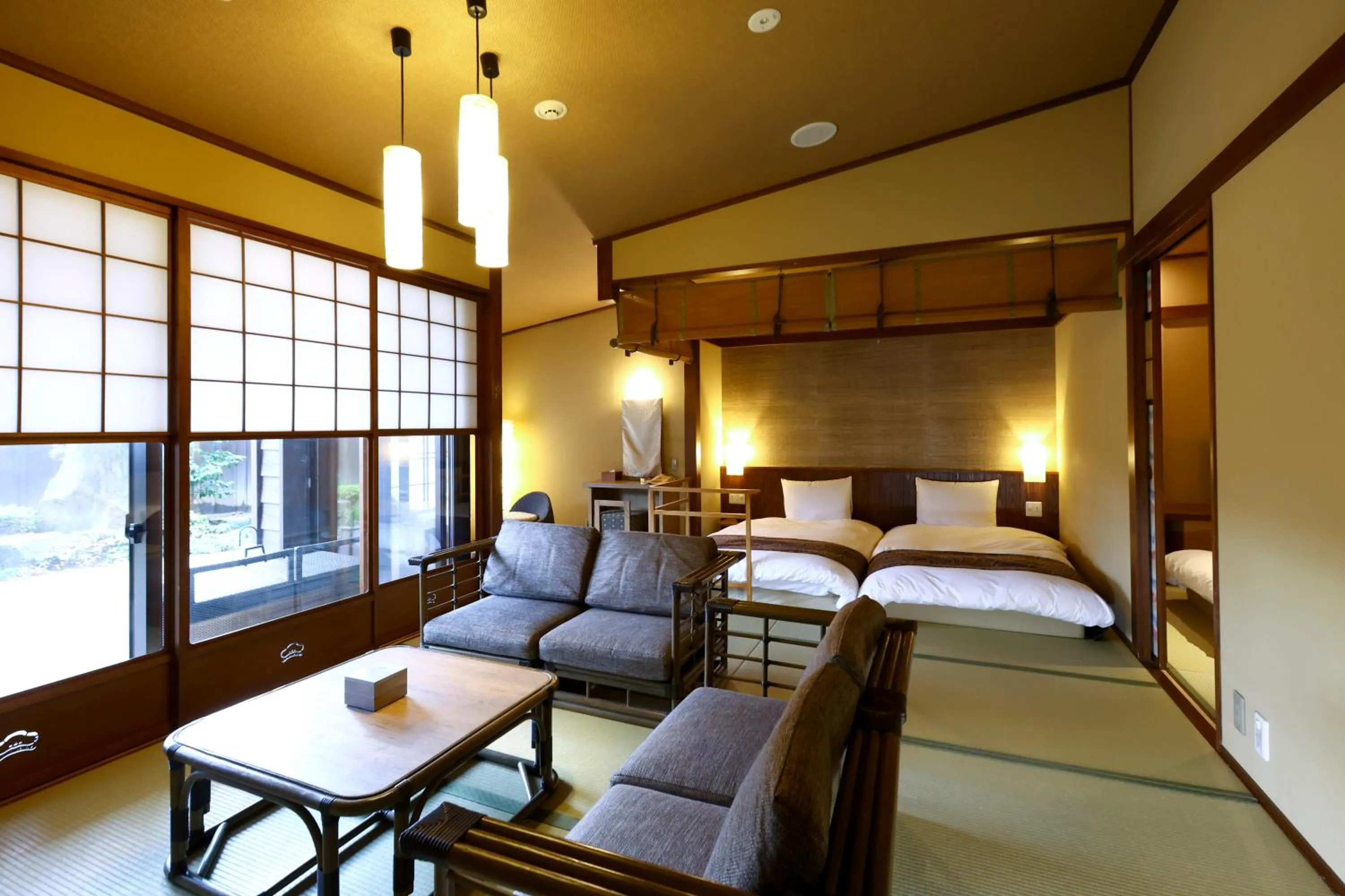 Photo of the whole room, Bed in Inishie no Yado Keiun