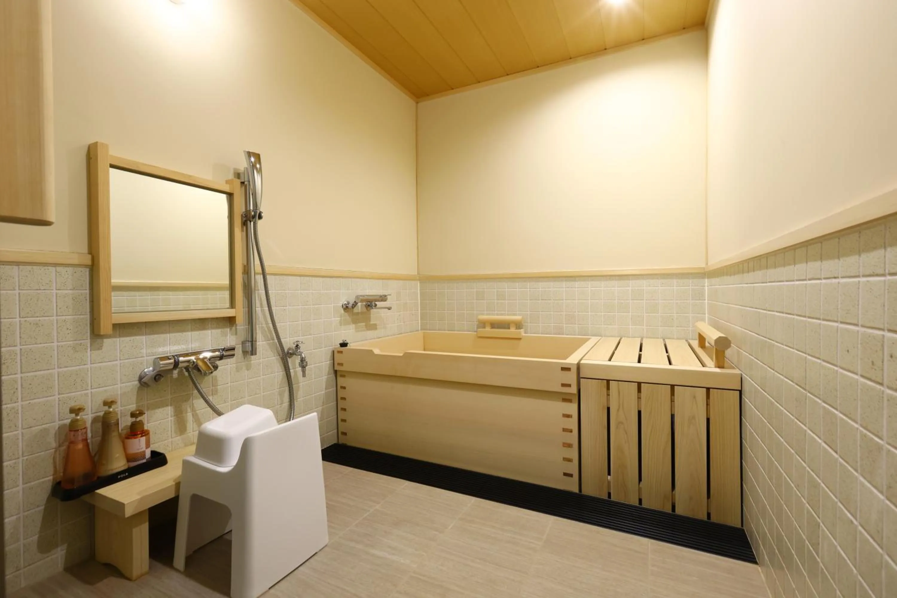 Photo of the whole room in Oyado Tsukiyo no Usagi