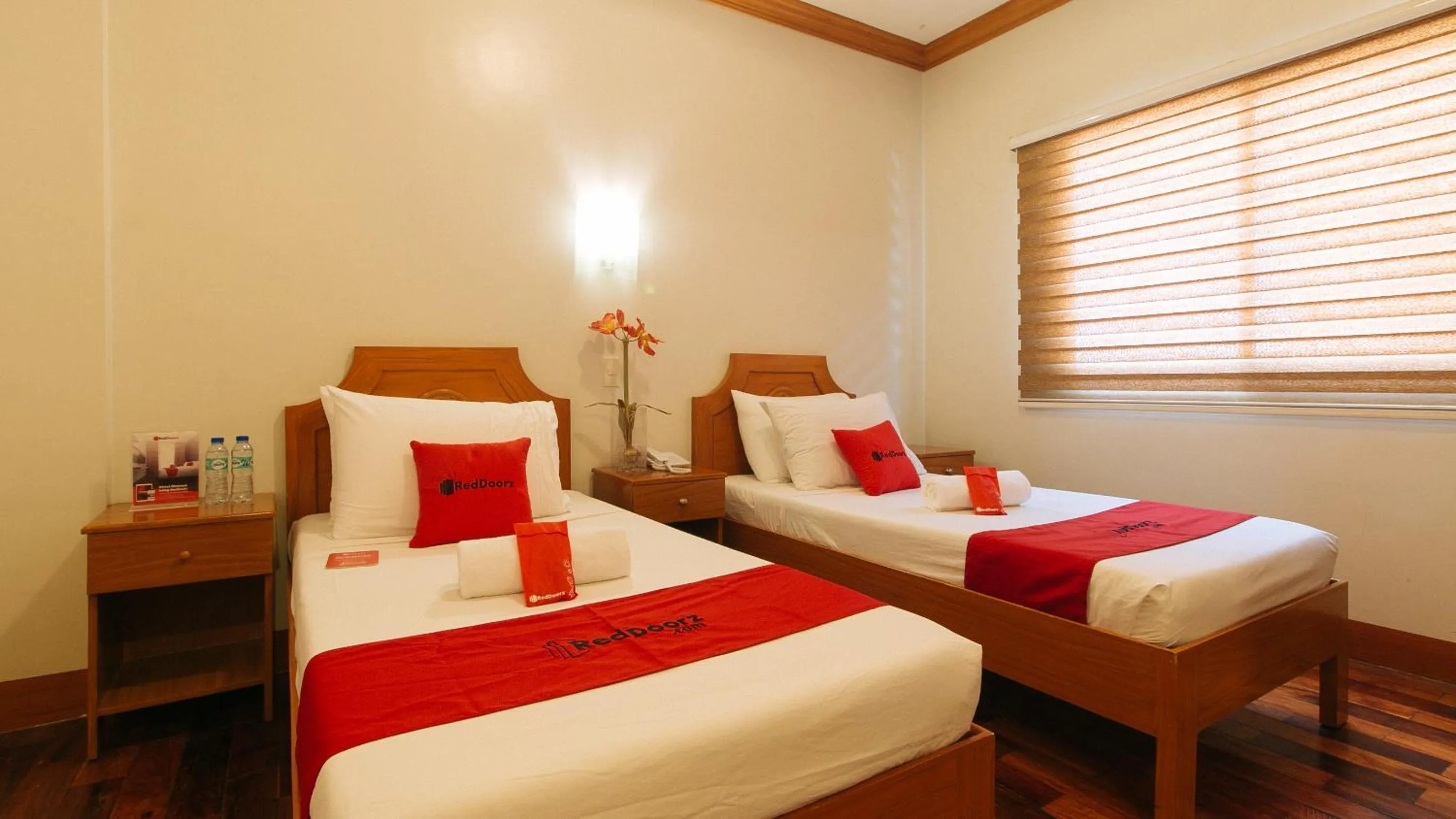 Bed in RedDoorz Premium @ Nick Hotel Gerona Tarlac