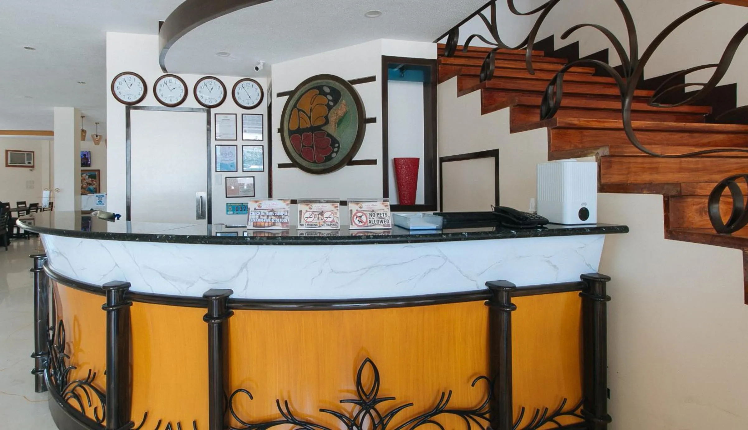 Lobby or reception in RedDoorz Premium @ Nick Hotel Gerona Tarlac