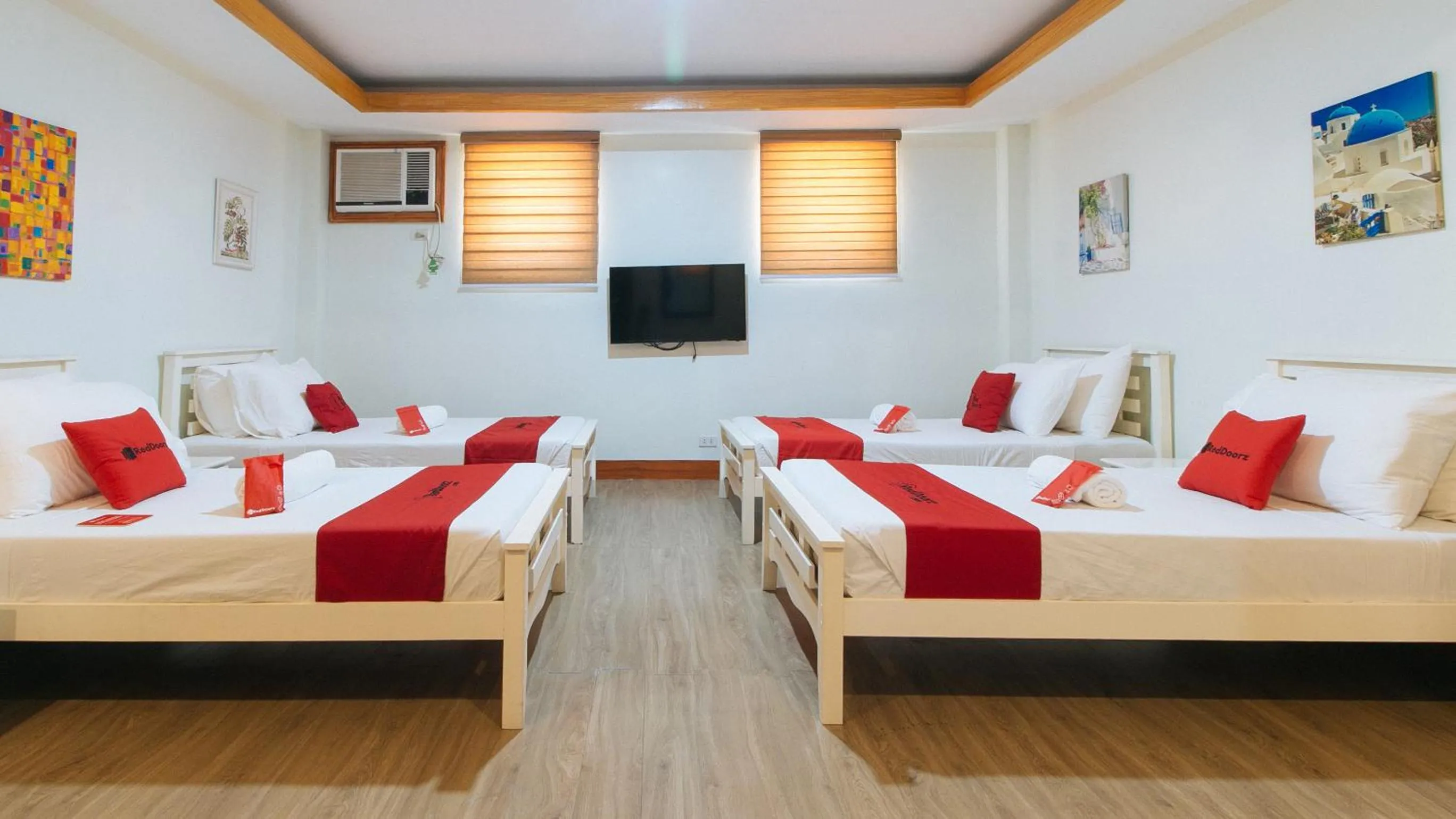 Bed in RedDoorz Premium @ Nick Hotel Gerona Tarlac