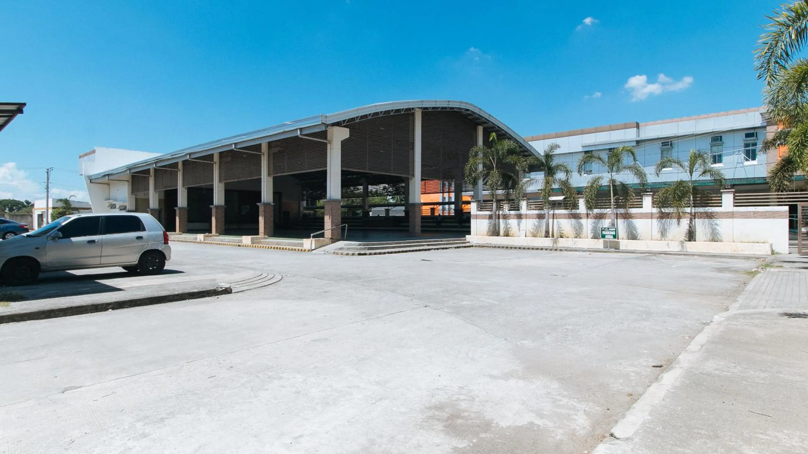 Property building in RedDoorz Premium @ Nick Hotel Gerona Tarlac