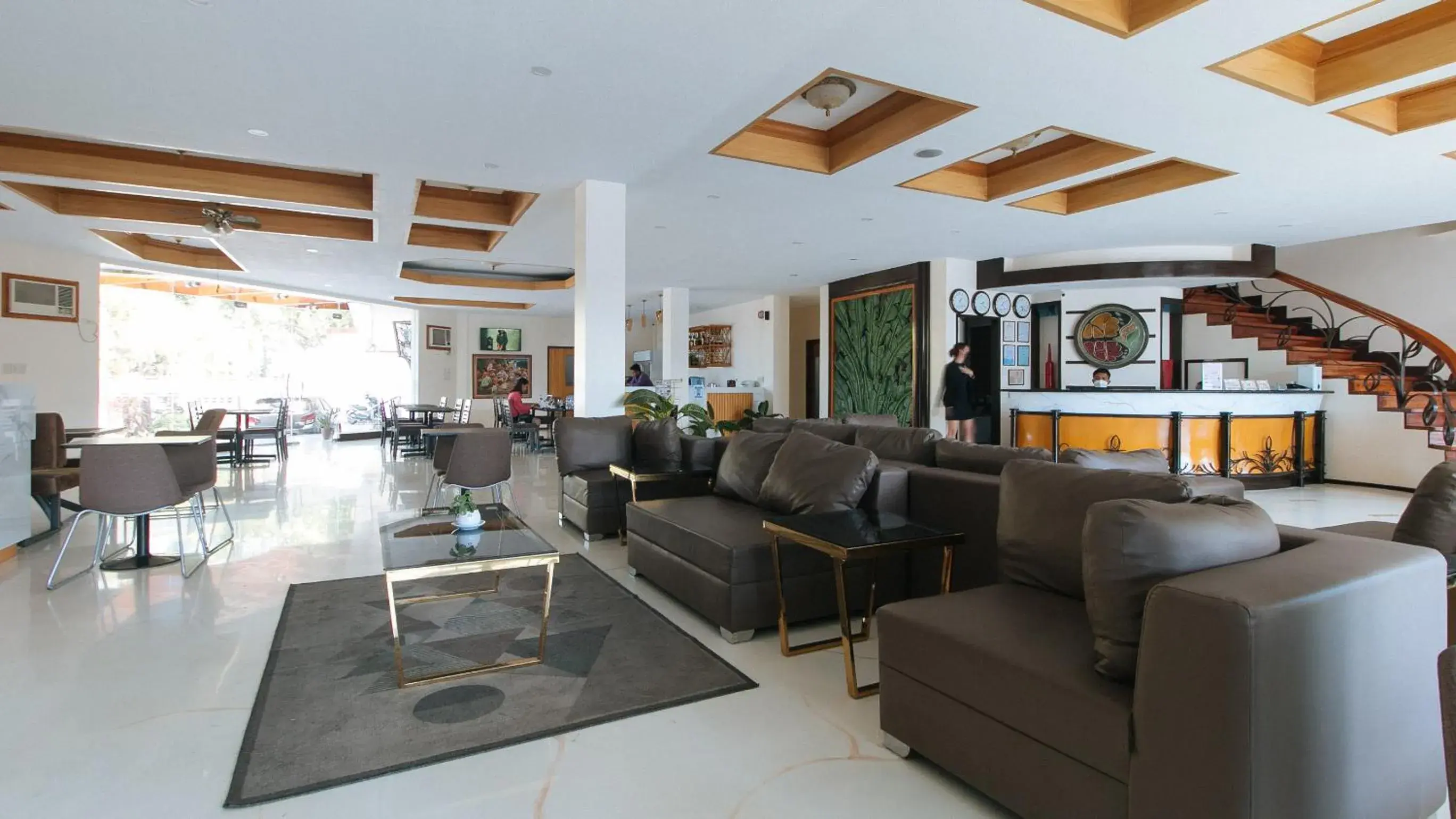 Living room in RedDoorz Premium @ Nick Hotel Gerona Tarlac Living room in RedDoorz Premium @ Nick Hotel Gerona Tarlac