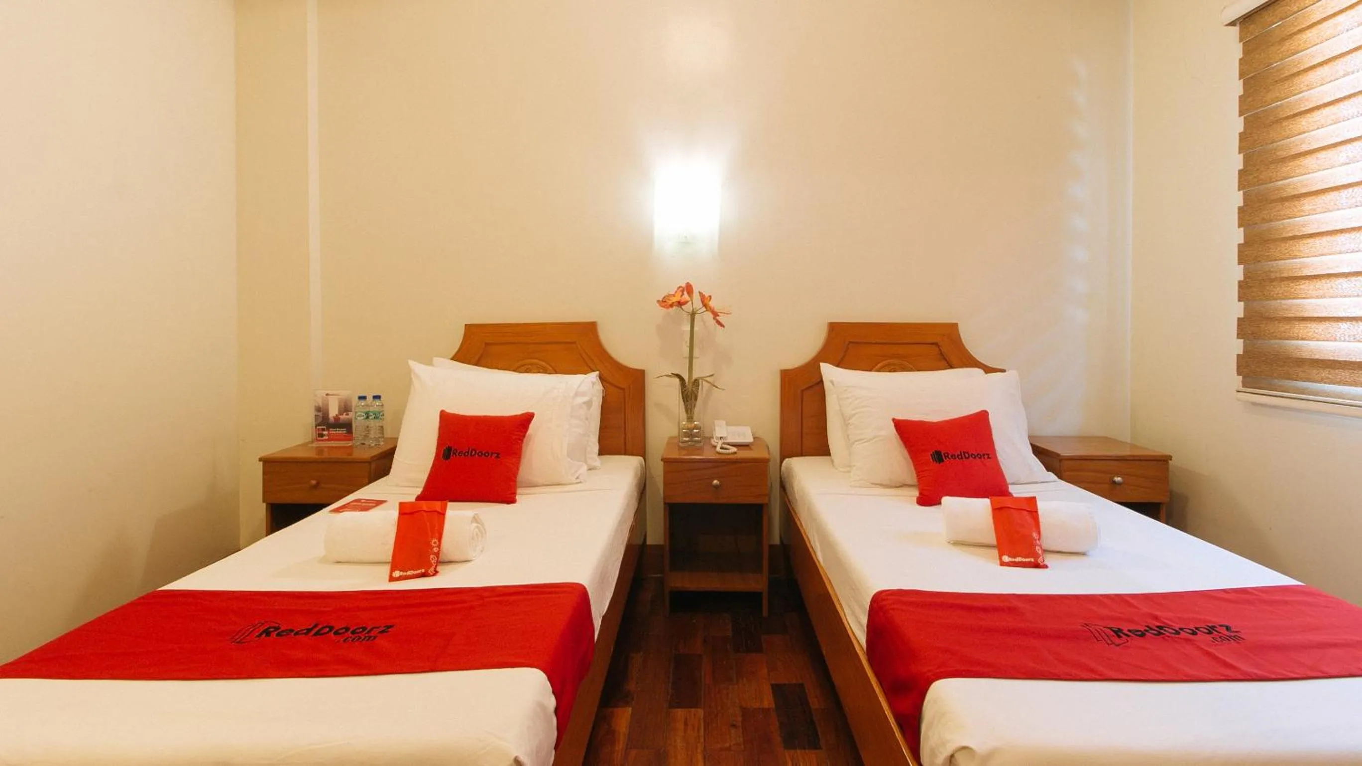 Bed in RedDoorz Premium @ Nick Hotel Gerona Tarlac