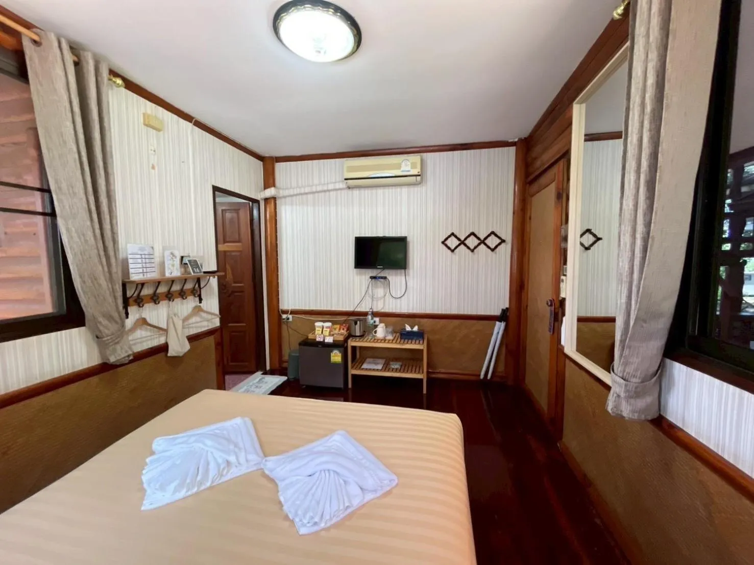 Bedroom, Bed in ทิพย์วาริน รีสอร์ท เขาใหญ่