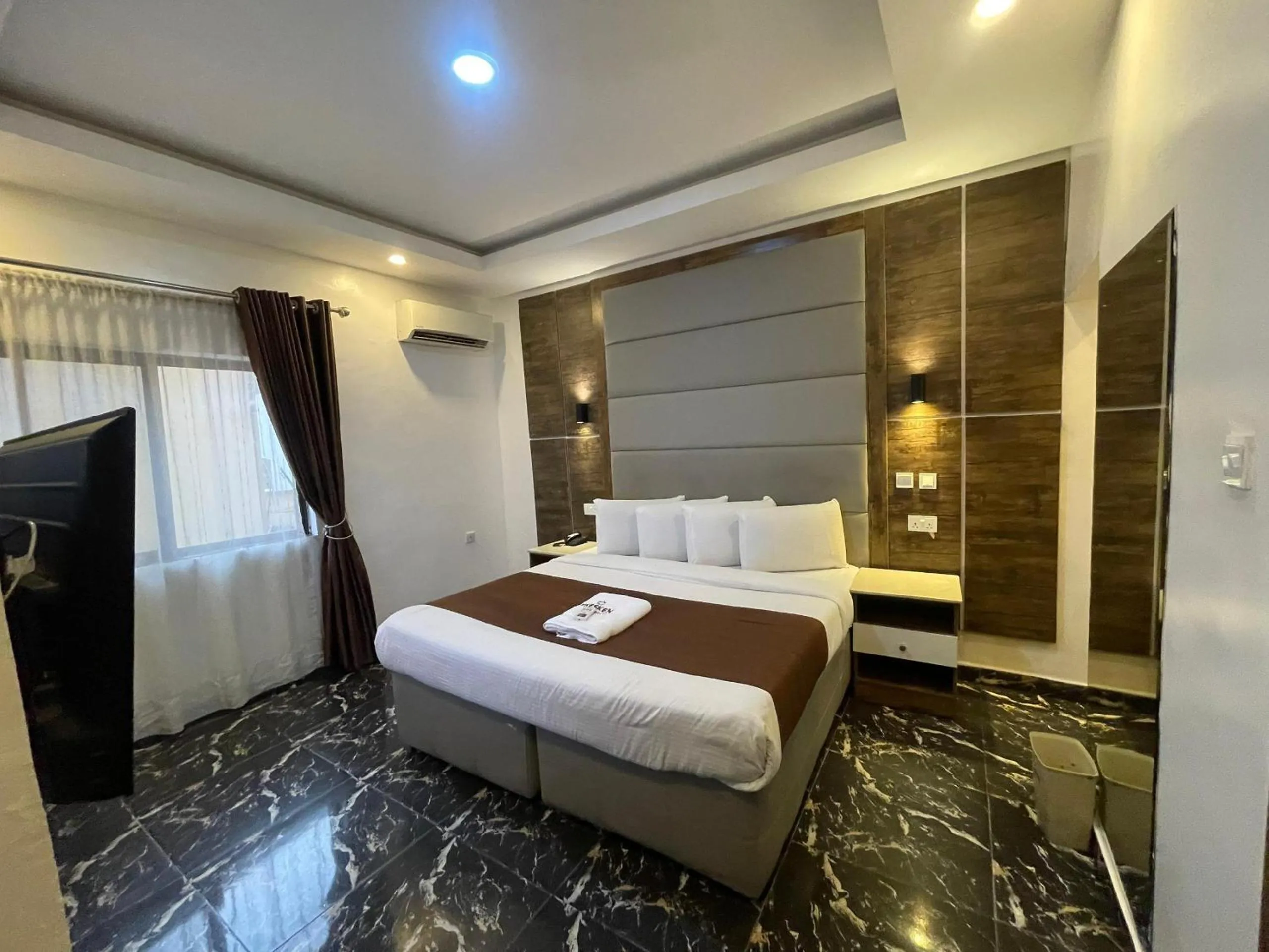 Bed in Presken Hotel Fajodd-4, Allen, Ikeja, Lagos