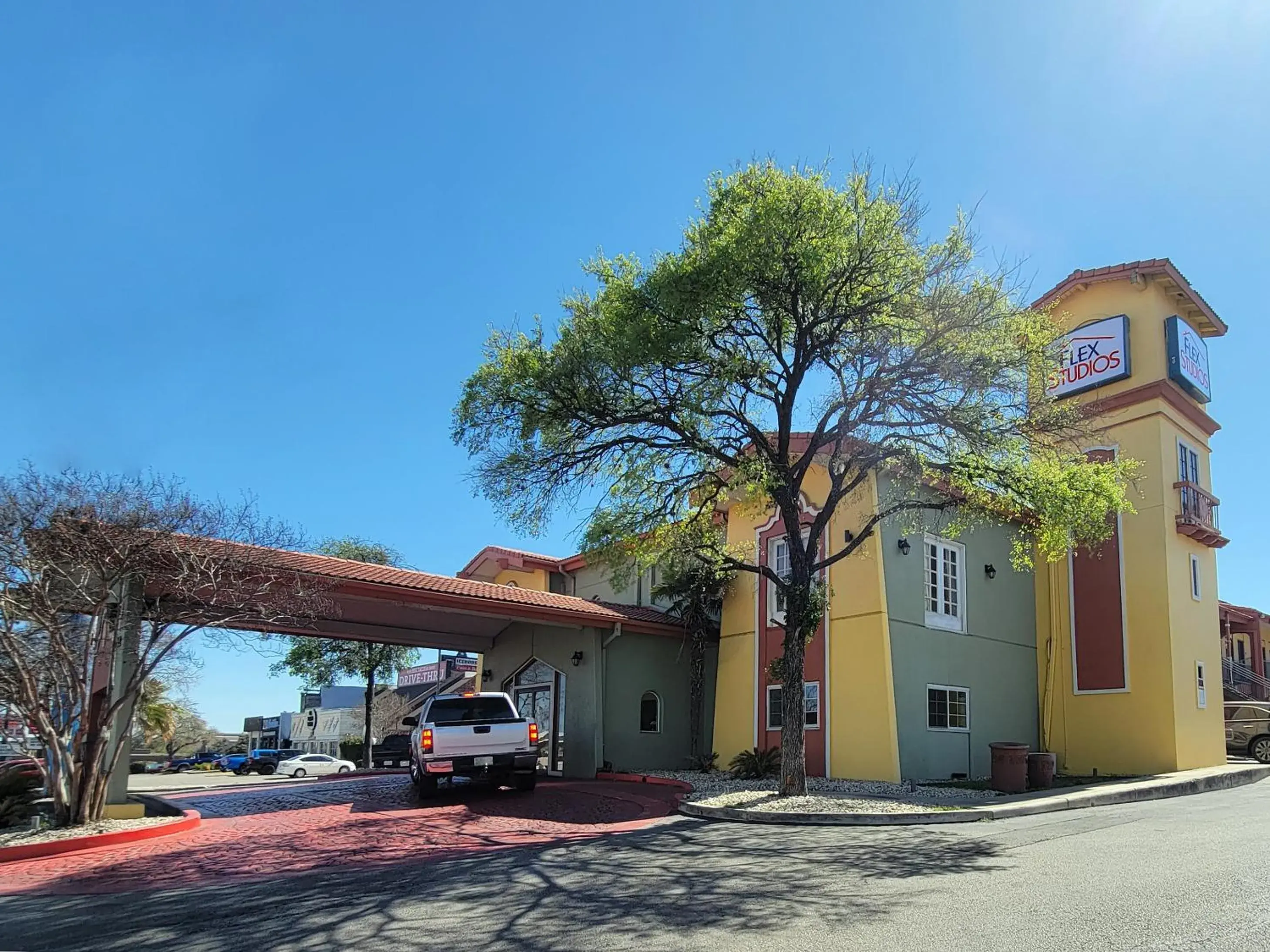 Property building in Flex Studios Property building in Flex Studios