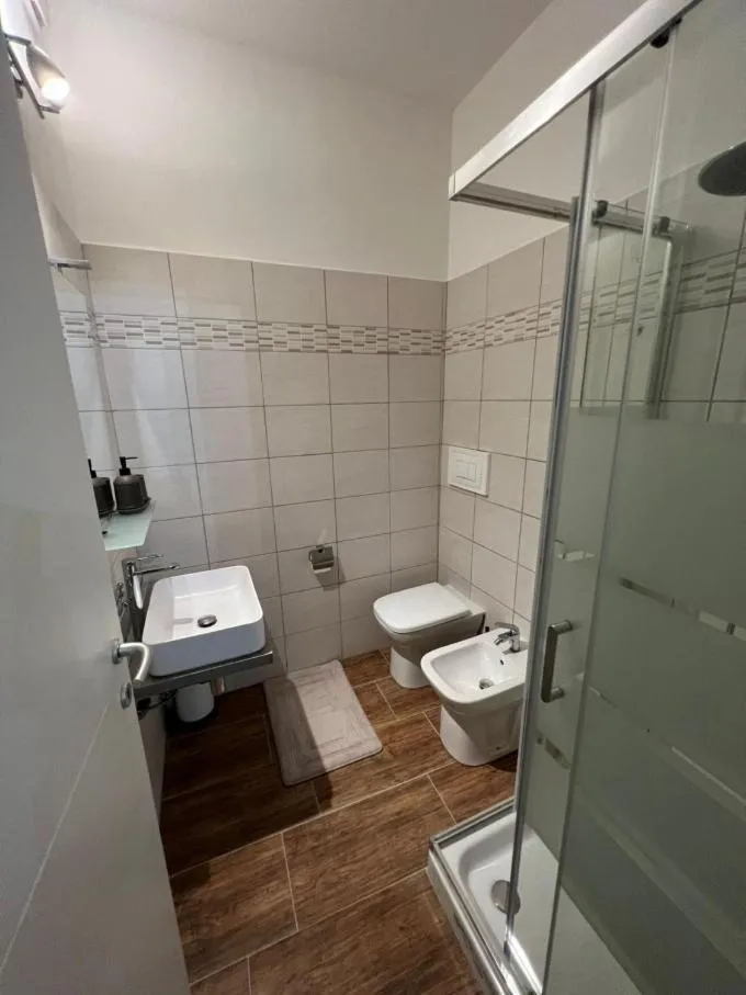 Shower in Bergamoincity