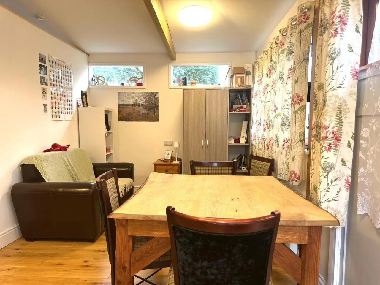 Dining area in Oxford Guest House