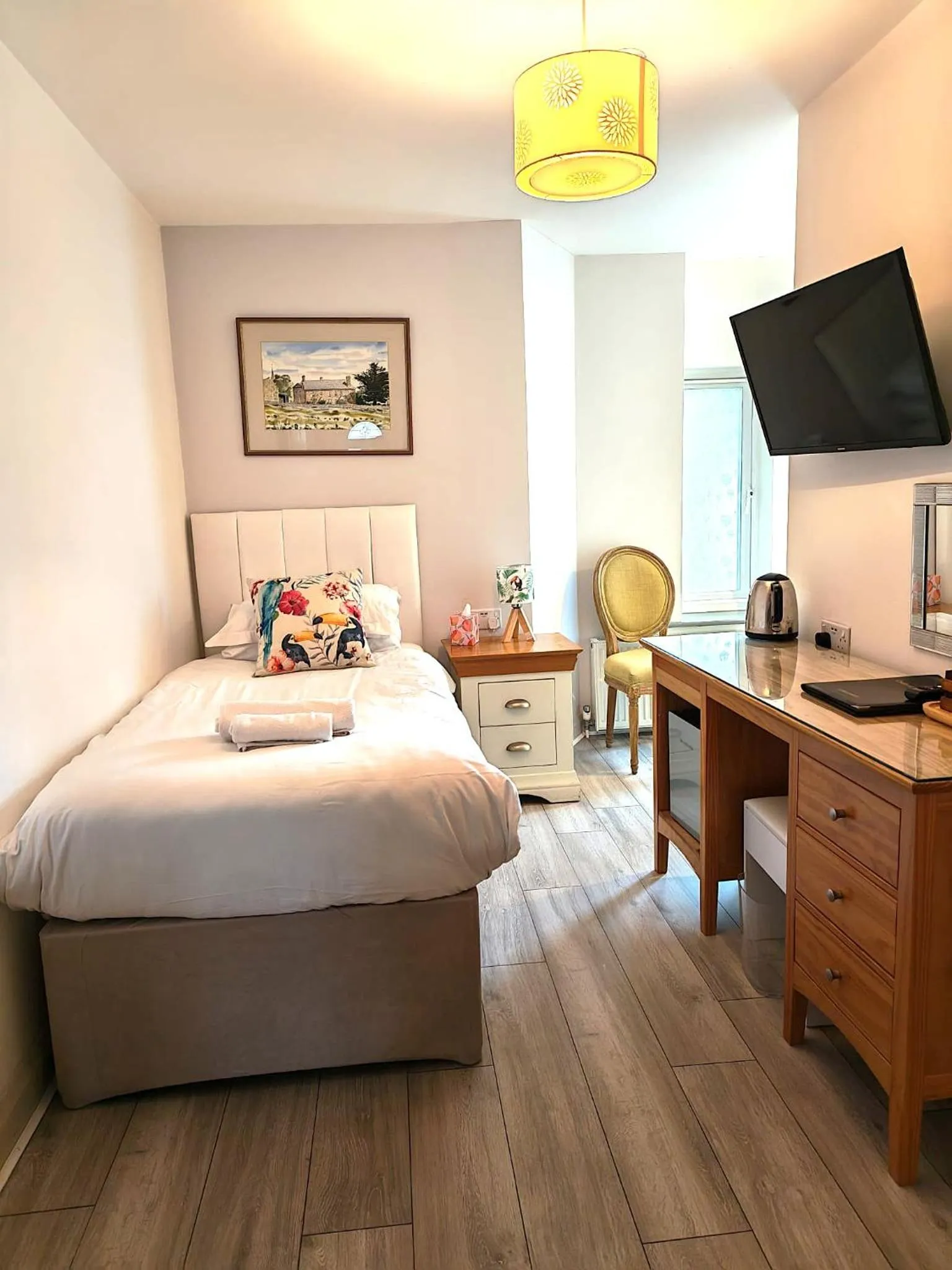 Bed in Oxford Guest House