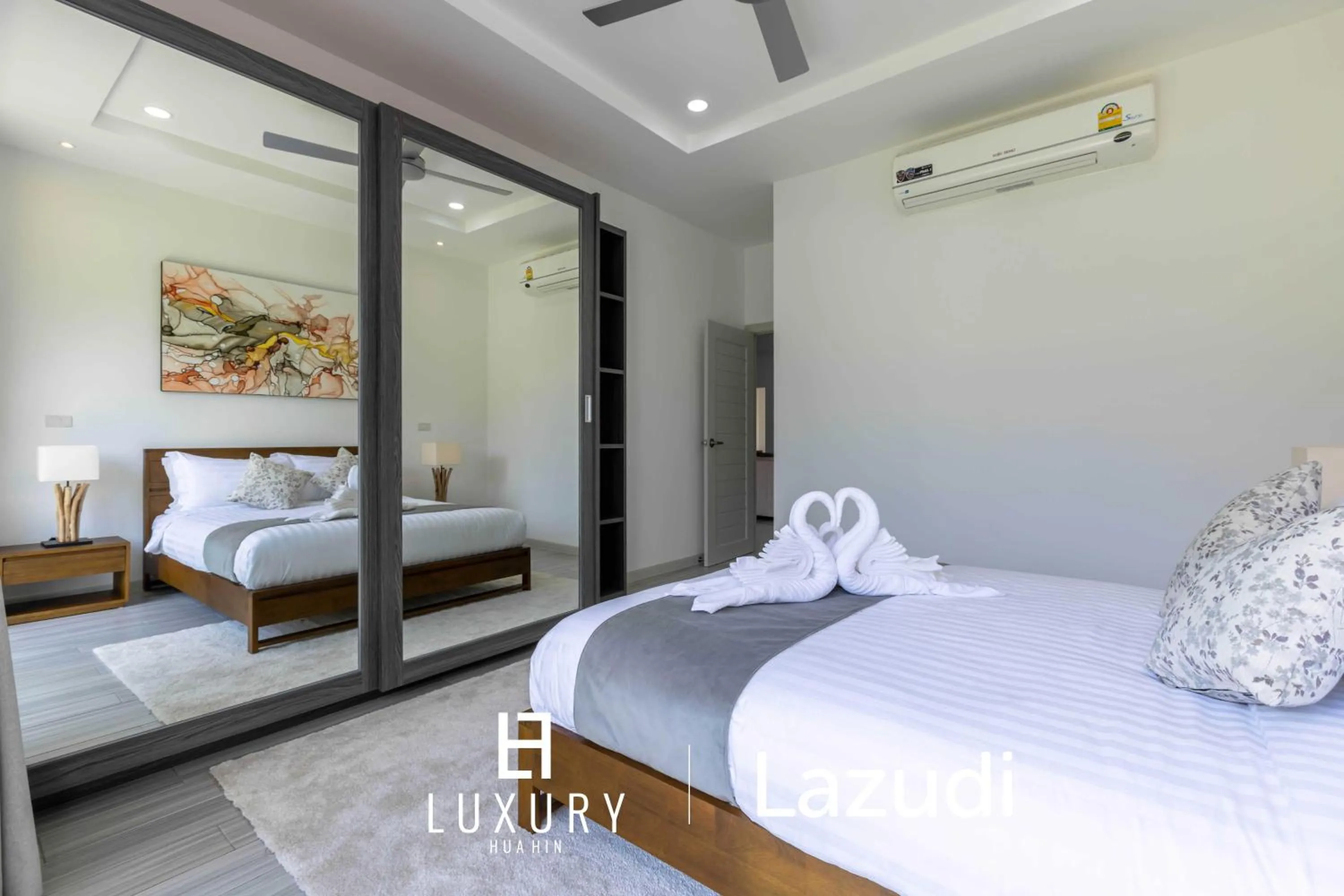Bed in New Modern 3 Bedroom Pool Villa MS24