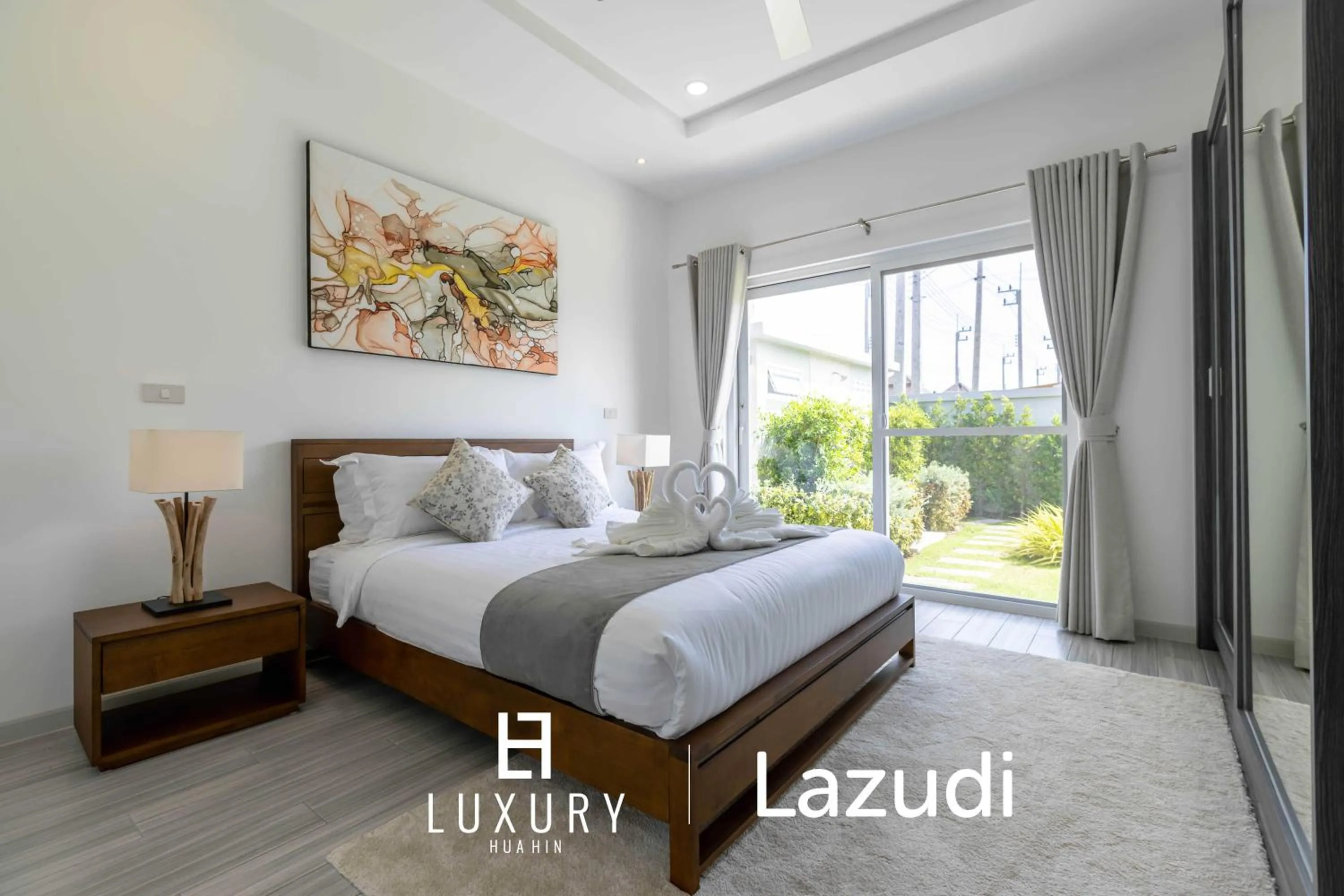 Bed in New Modern 3 Bedroom Pool Villa MS24