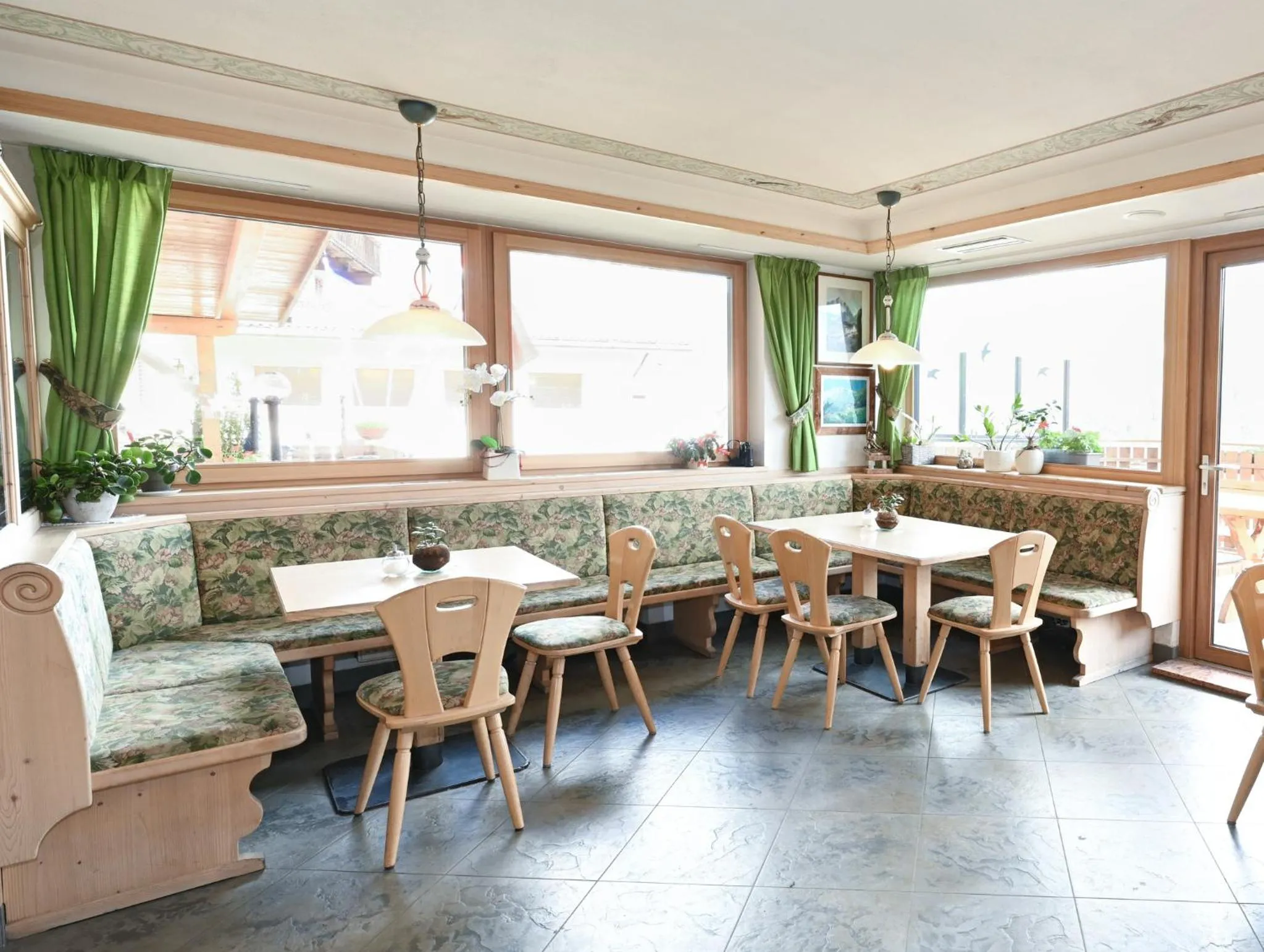 Restaurant/places to eat in Gasthof Jägerheim