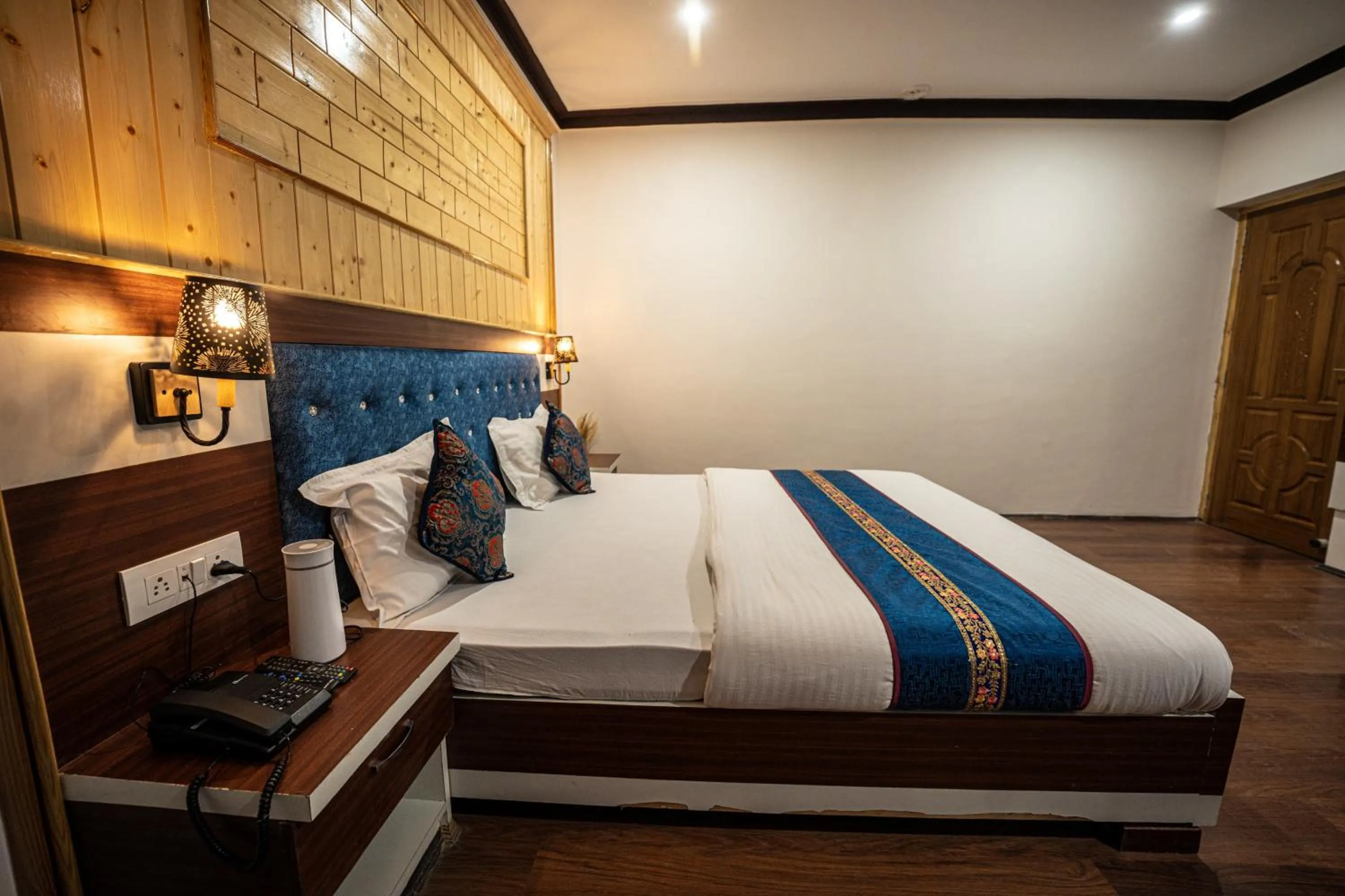 Bed in The Hunder Eco Villa