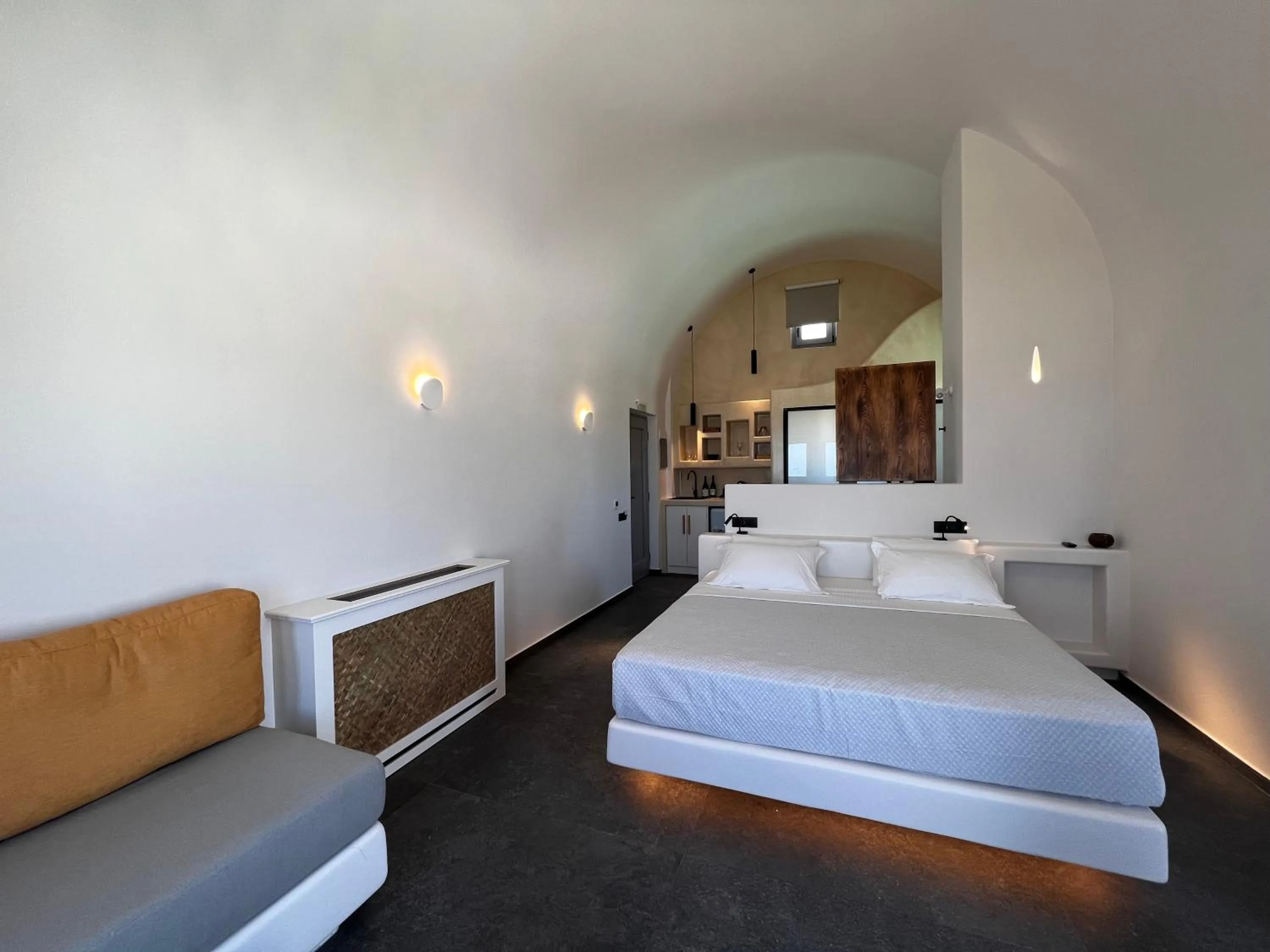 Bedroom, Bed in Elements Cozy Suites Pyrgos