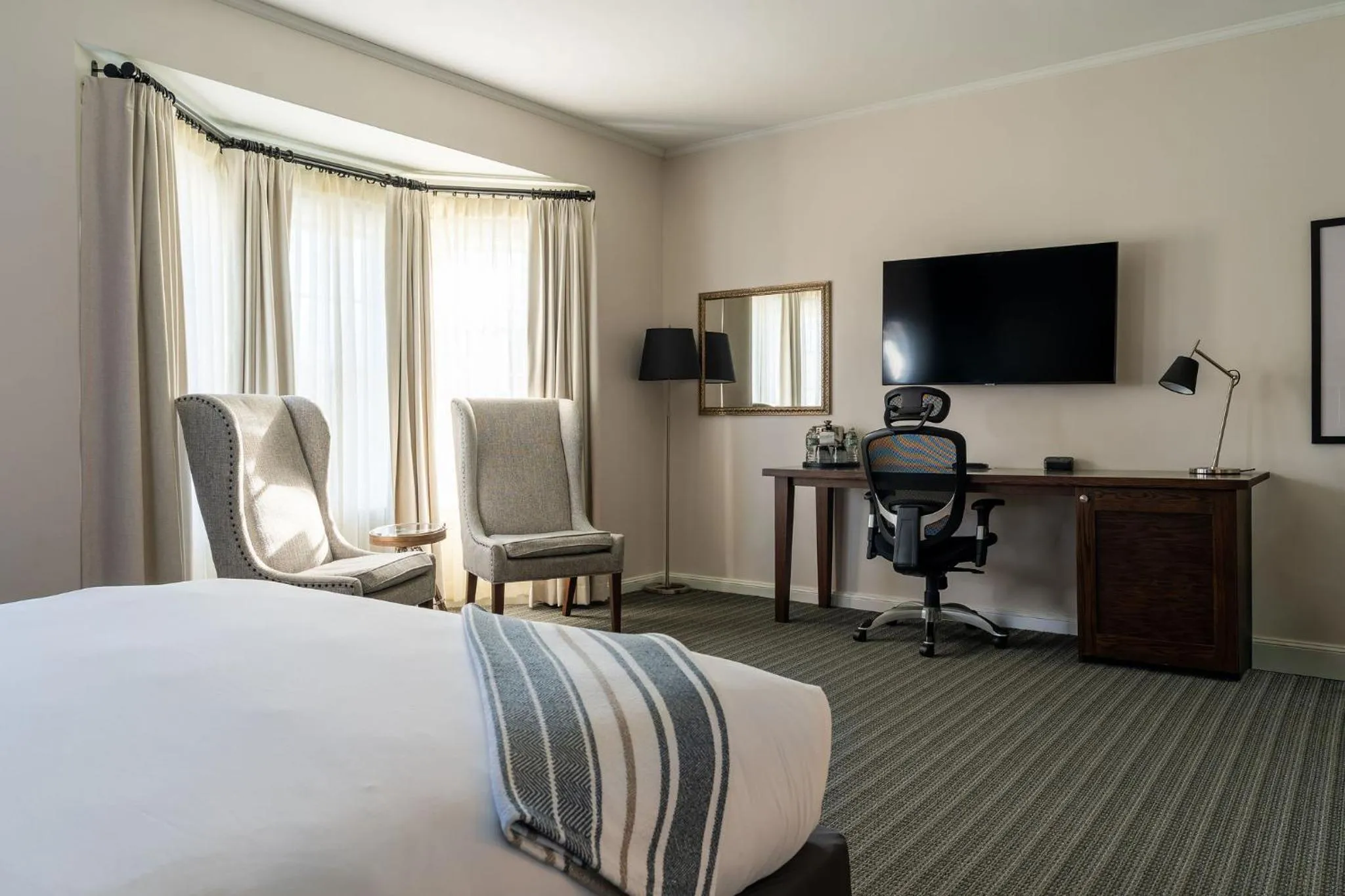 Bedroom, Bed in The Federal