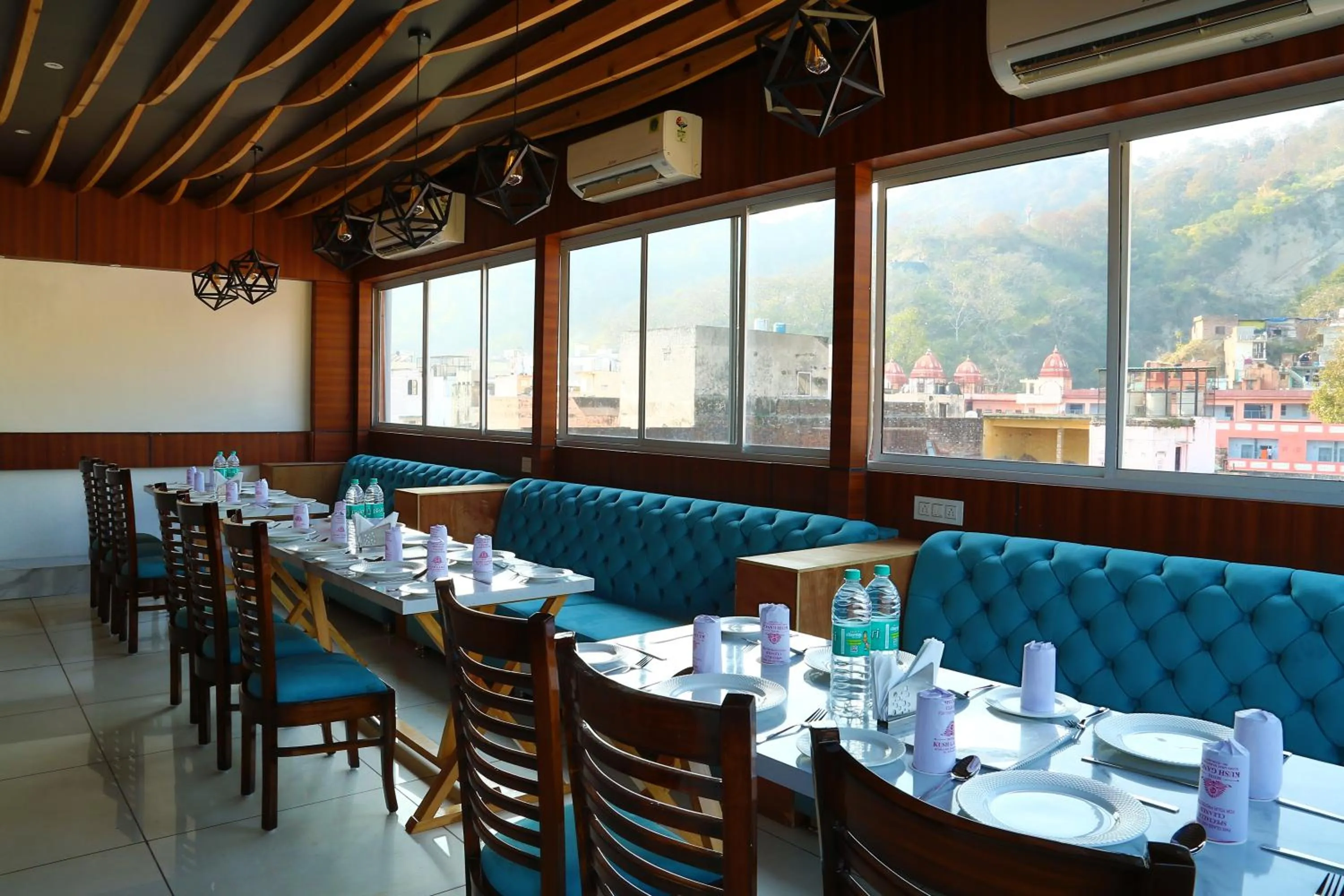 Restaurant/places to eat in Hotel Kush Ganga - 50 Meter from Har ki Pauri, Haridwar