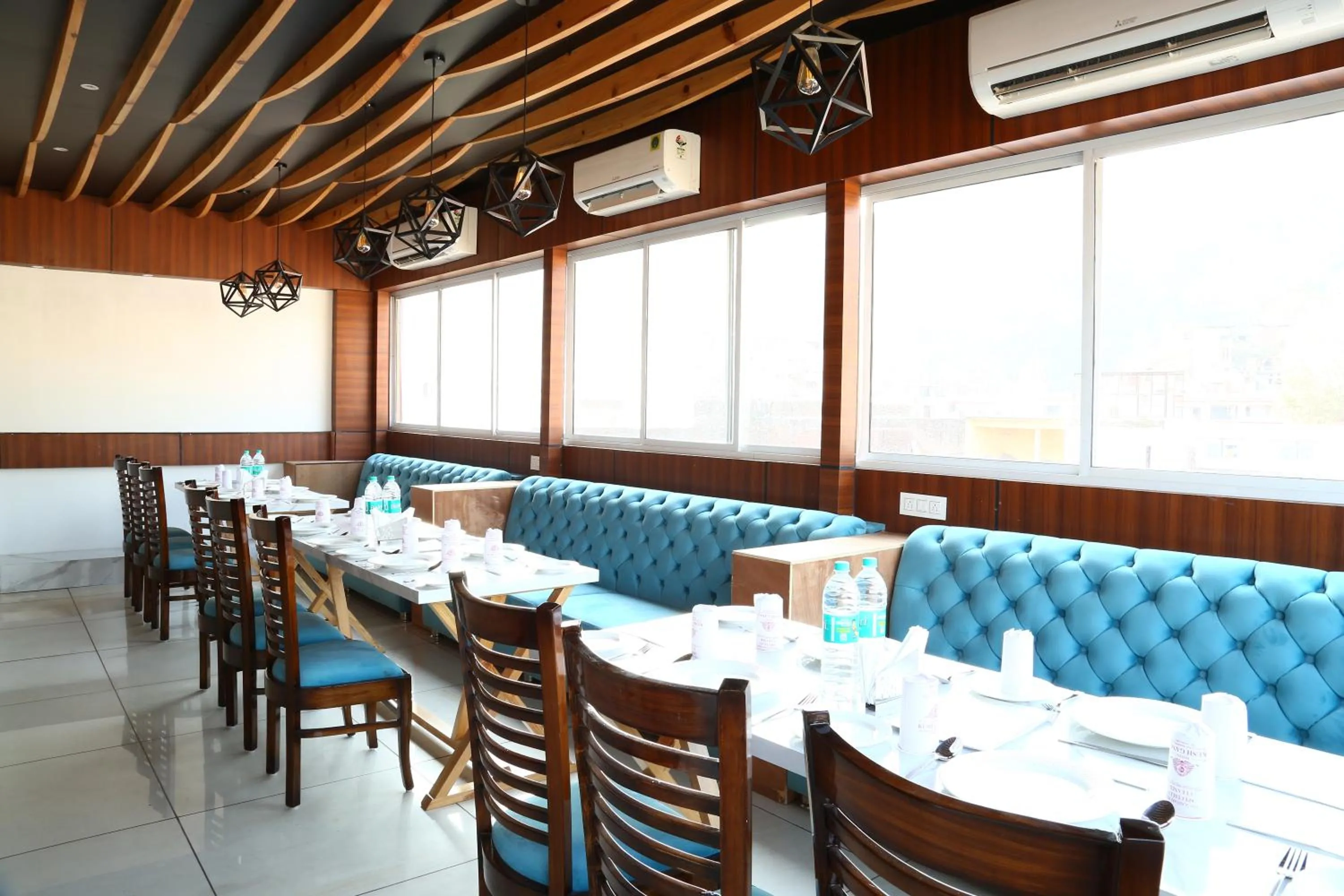 Restaurant/places to eat in Hotel Kush Ganga - 50 Meter from Har ki Pauri, Haridwar