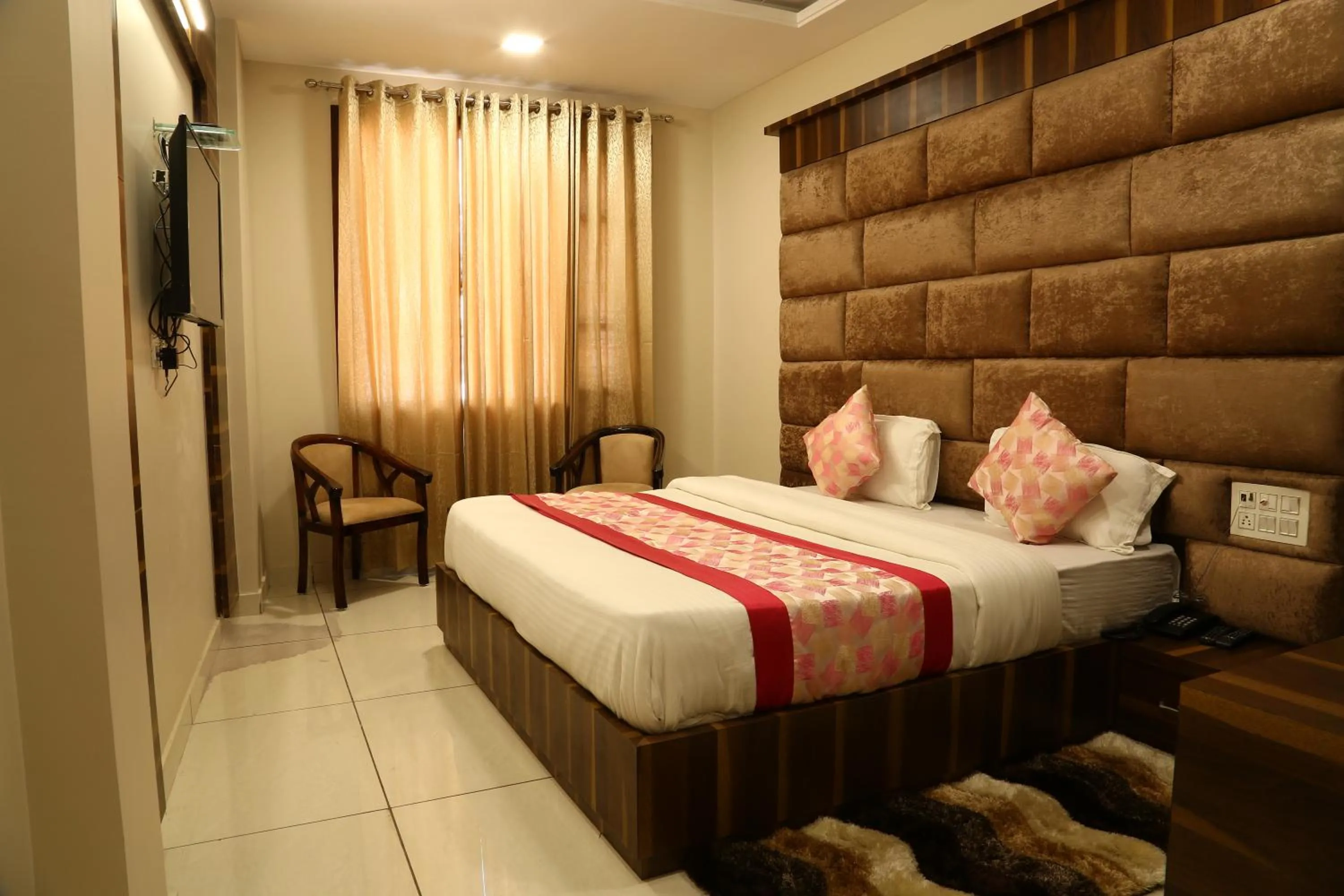 Bed in Hotel Kush Ganga - 50 Meter from Har ki Pauri, Haridwar