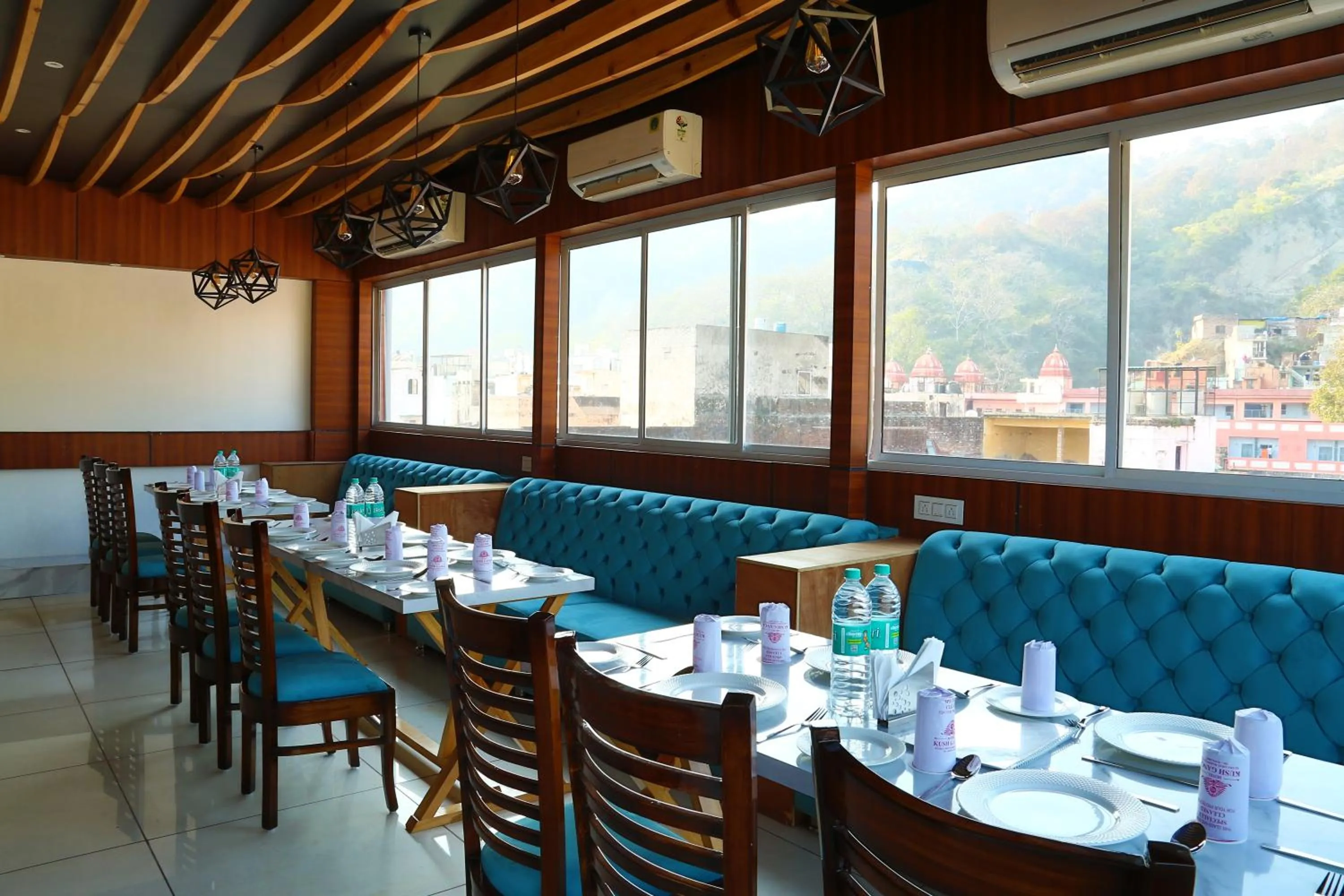 Restaurant/places to eat in Hotel Kush Ganga - 50 Meter from Har ki Pauri, Haridwar