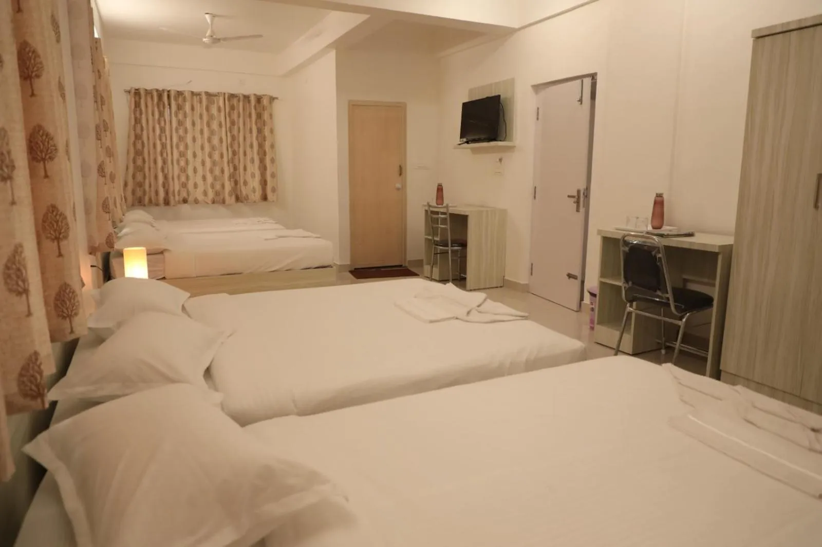 TV and multimedia, Bed in Sai Inn Mysore