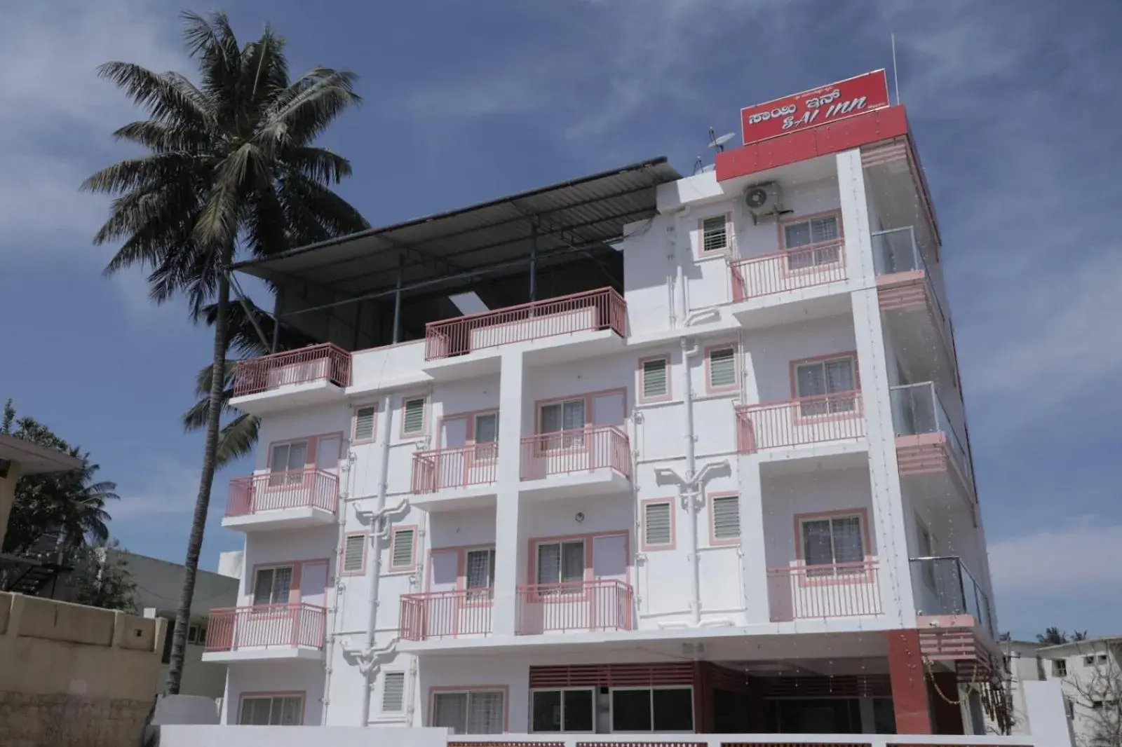 Property building in Sai Inn Mysore Property building in Sai Inn Mysore