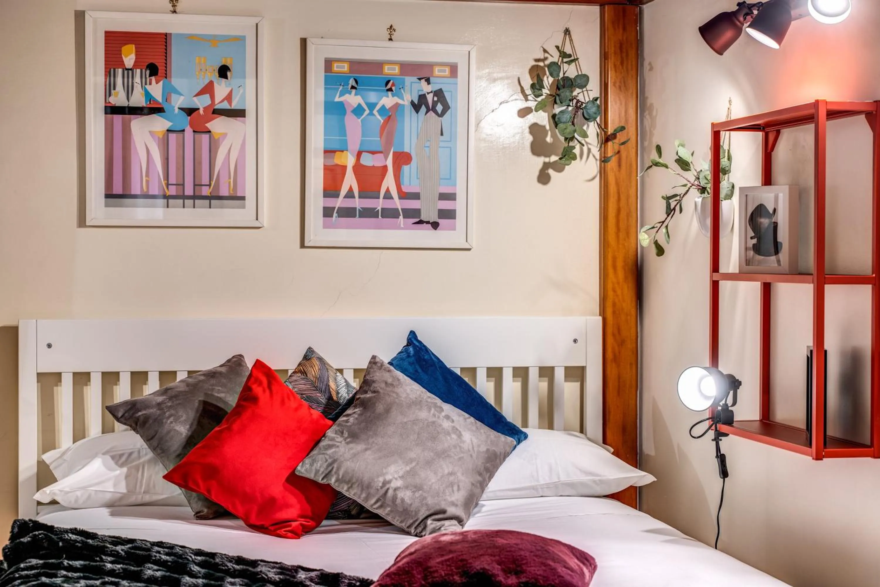 Bed in Gianicolo Miracle Suite