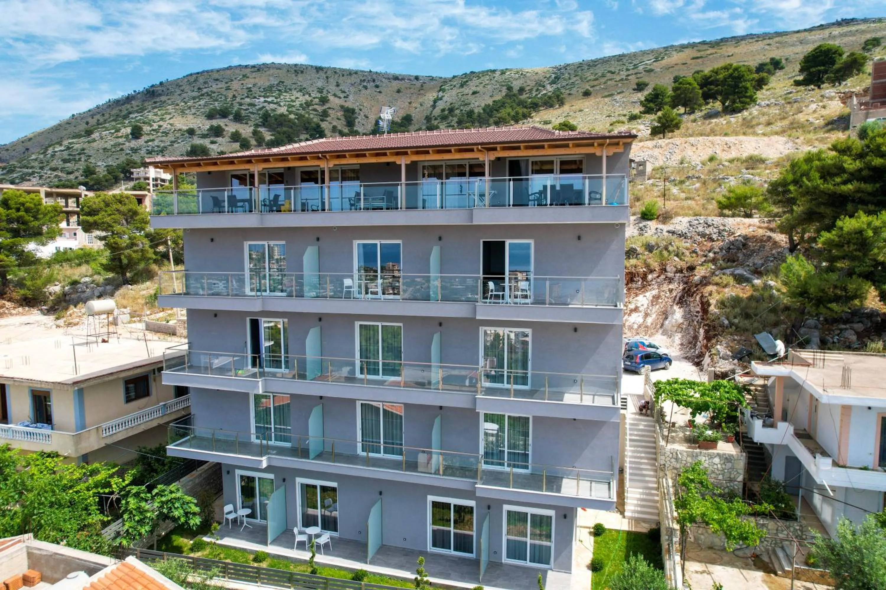 Angel Saranda Palace
