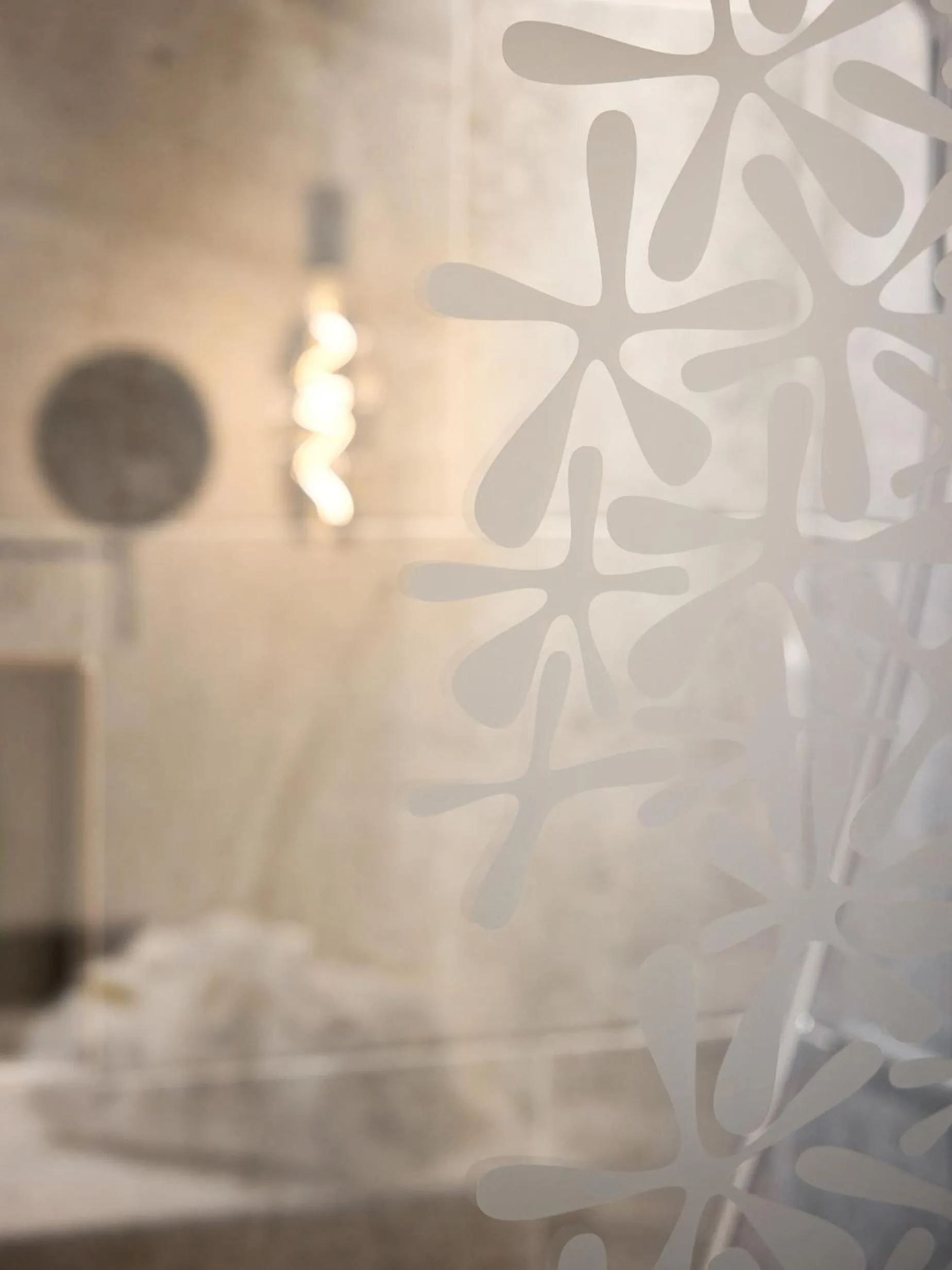 Shower, Bed in Movi Family Apart-Hotel ****s