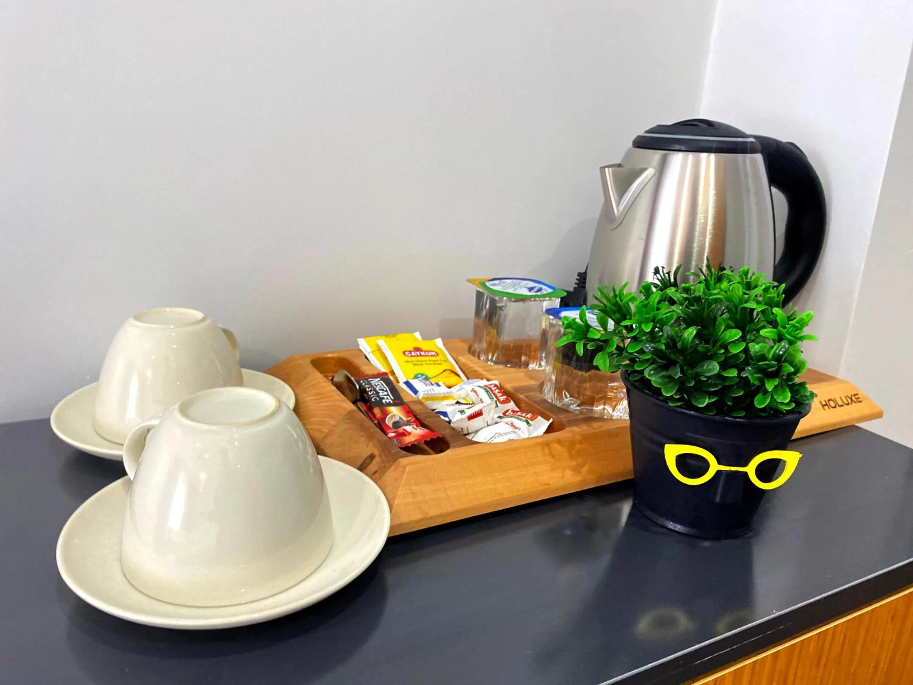 Coffee/tea facilities in iNALENS AİRPORT HOTEL