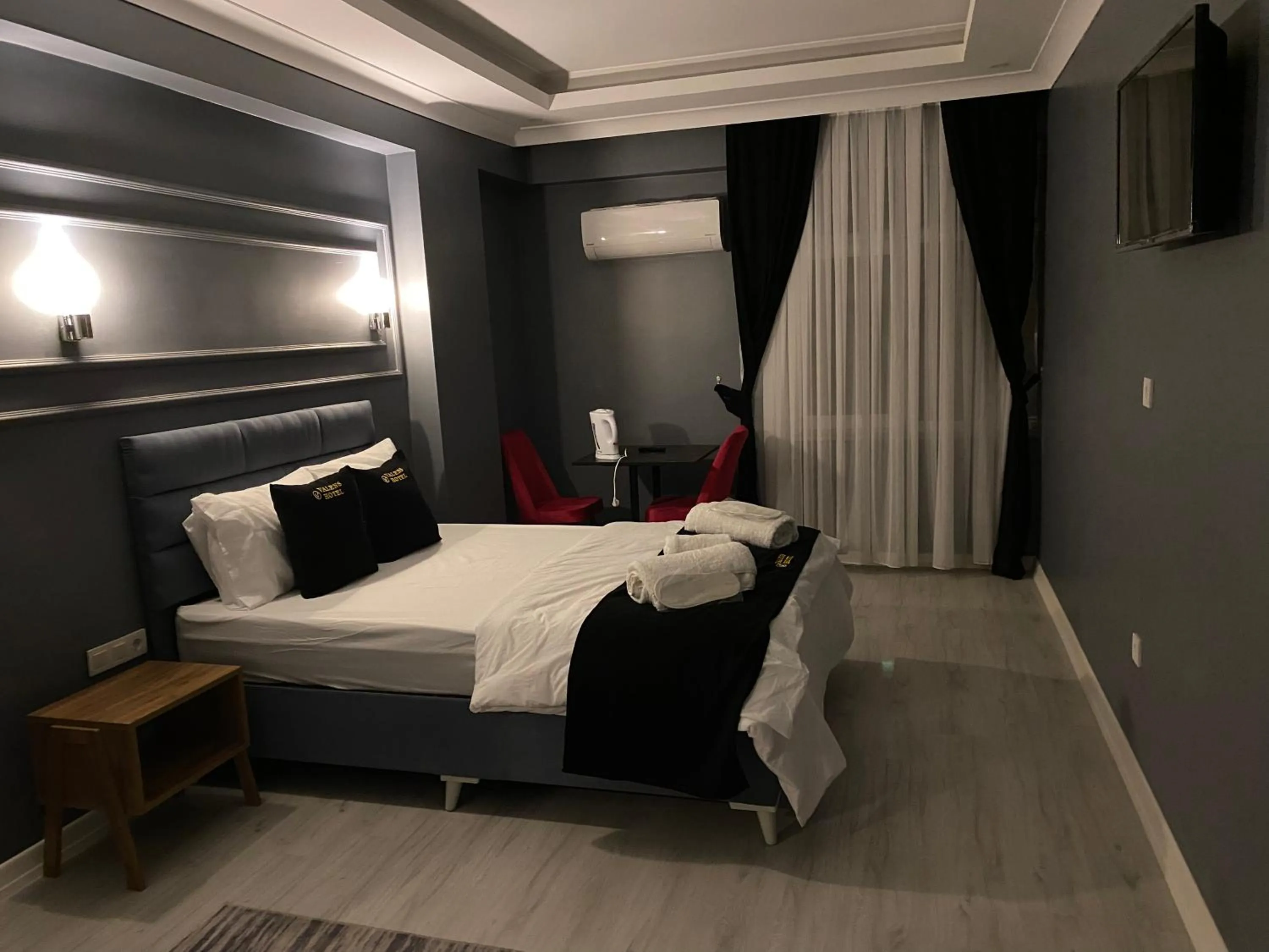 Bed in iNALENS AİRPORT HOTEL
