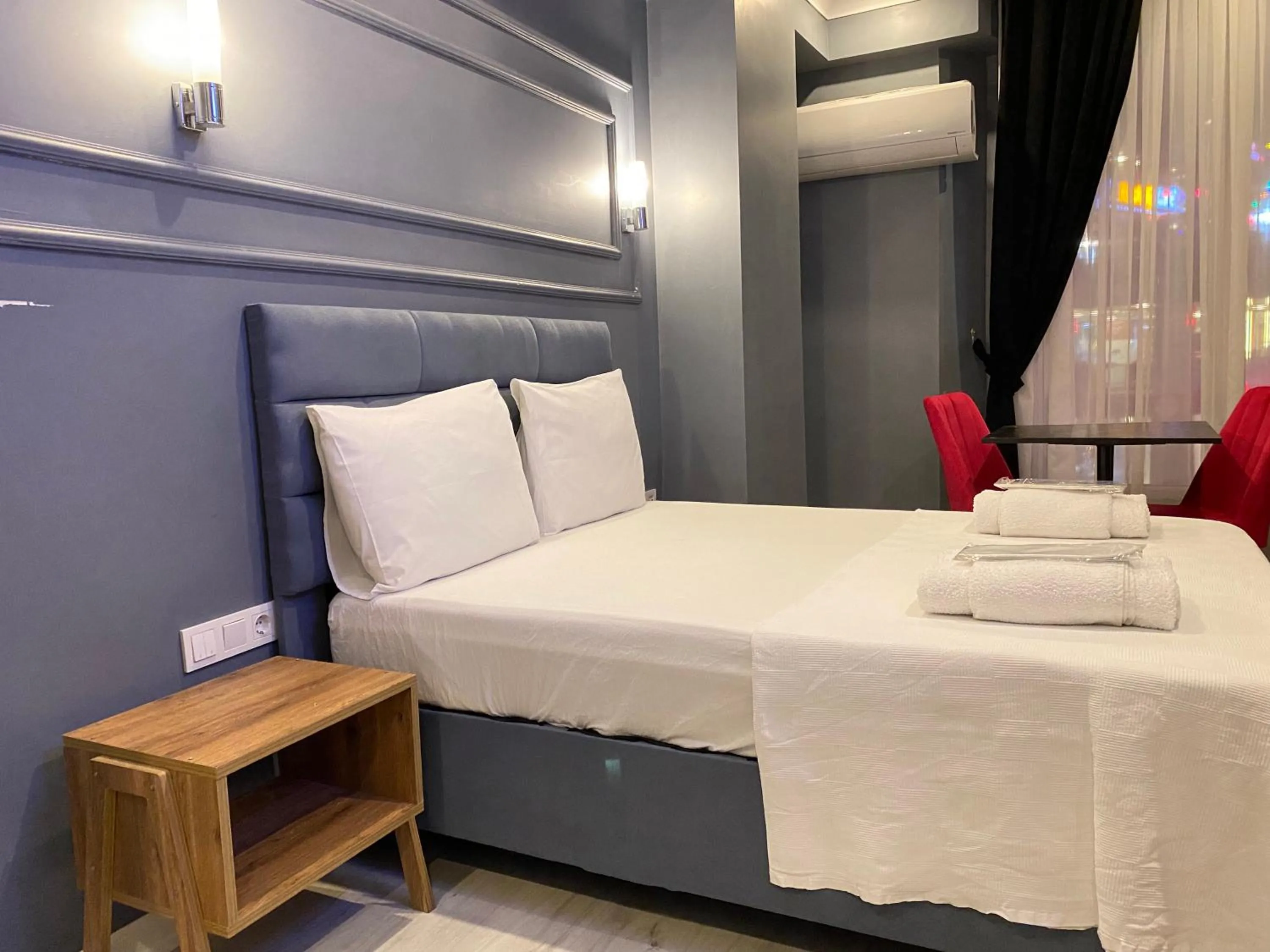 Bed in iNALENS AİRPORT HOTEL
