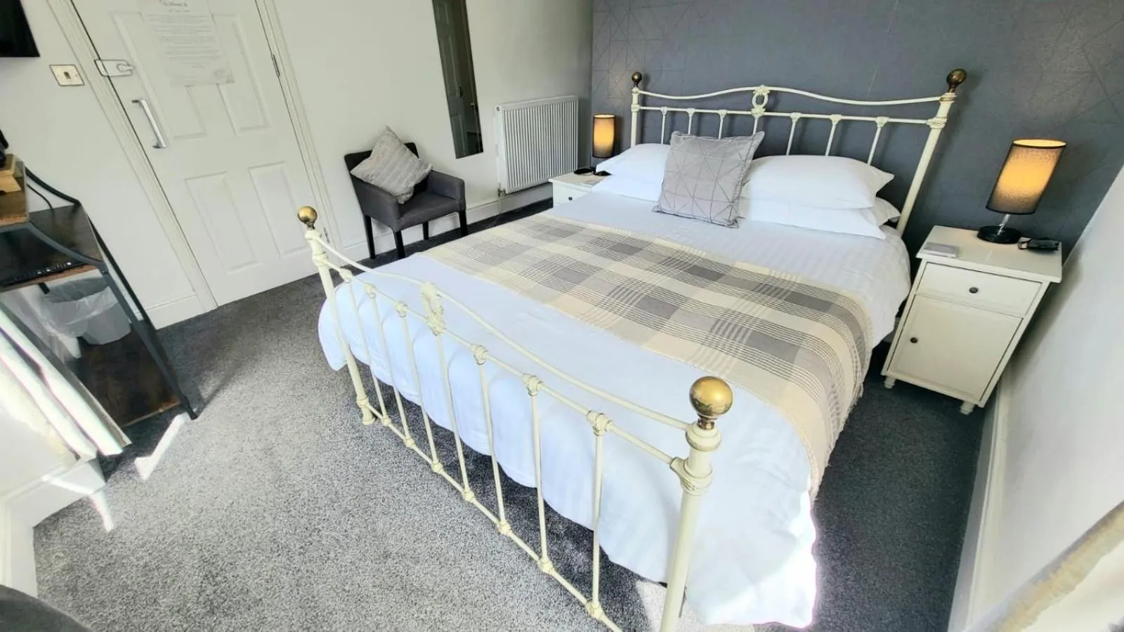 Bed in The Queens Hotel Harlech