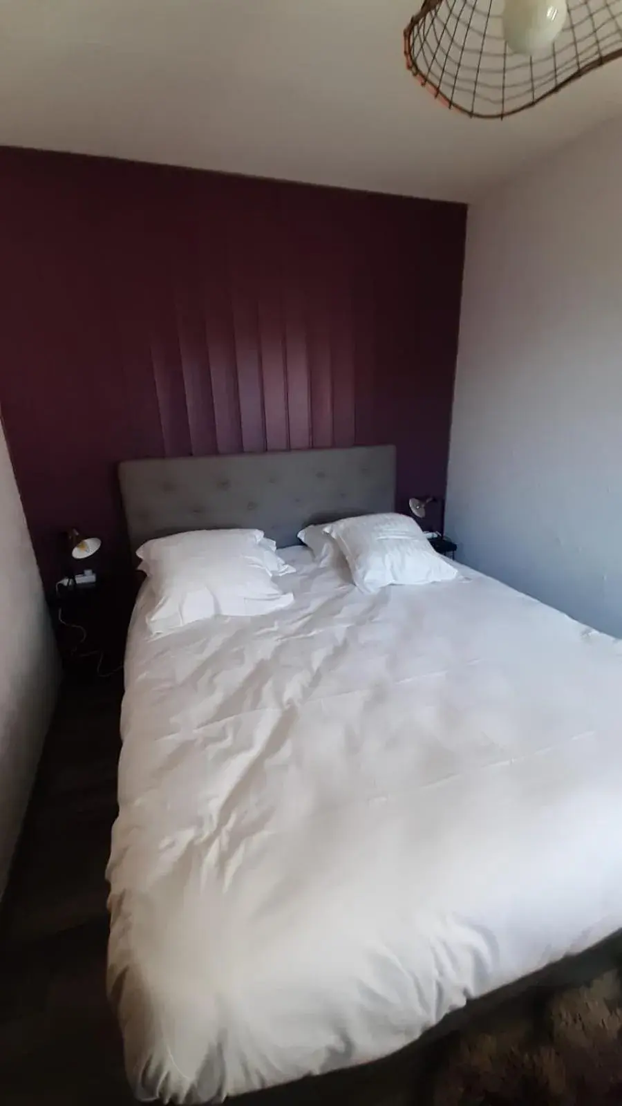 Bedroom in Logis Hôtel Restaurant Le 1050 Bedroom in Logis Hôtel Restaurant Le 1050