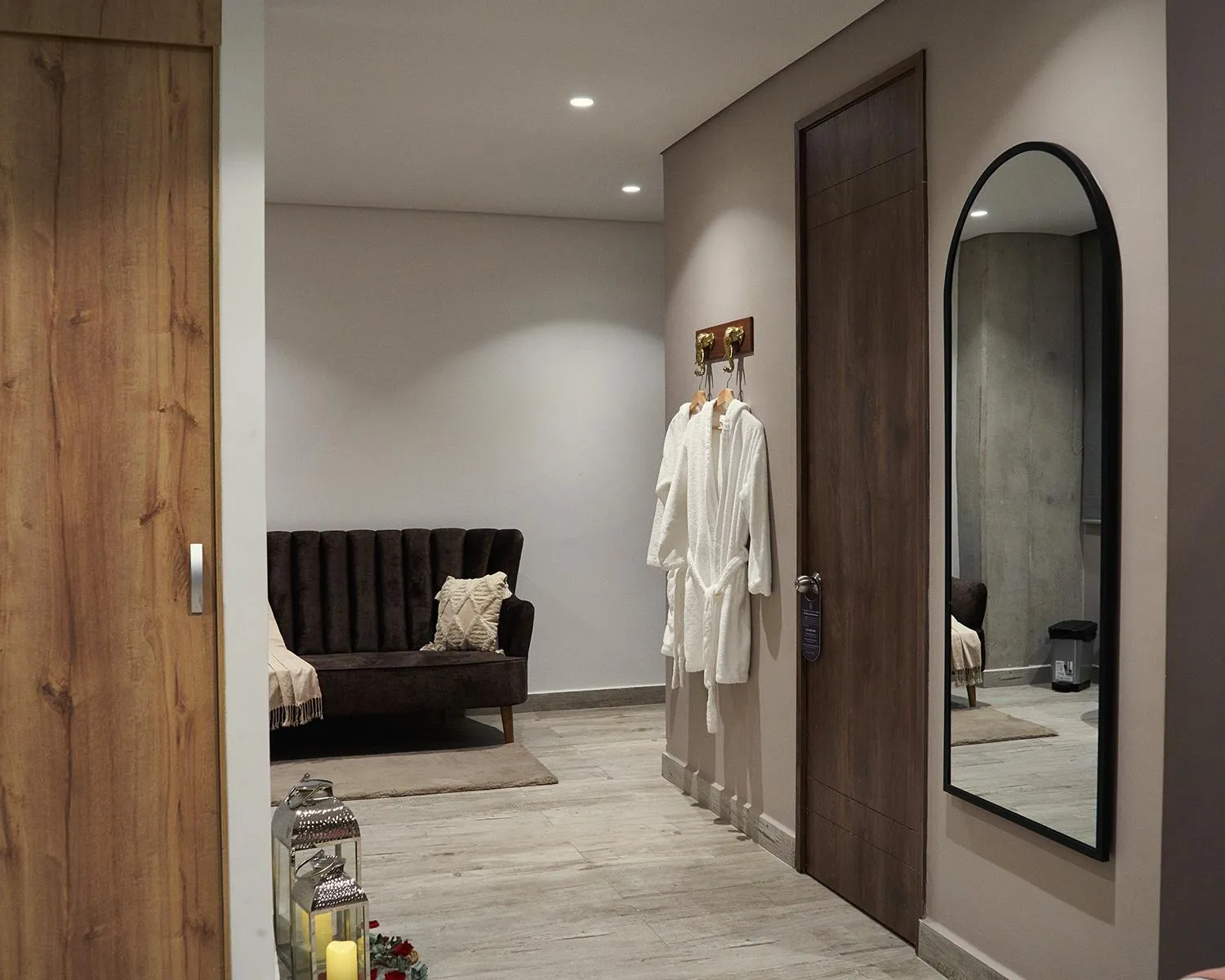 Photo of the whole room in Eutopiq Hotel