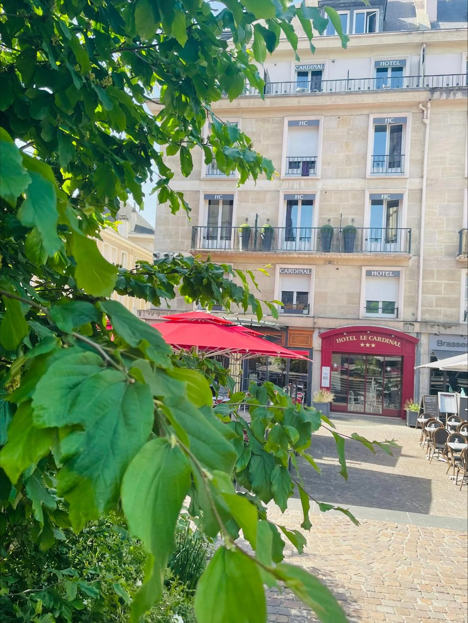 Property building in Hôtel Cardinal