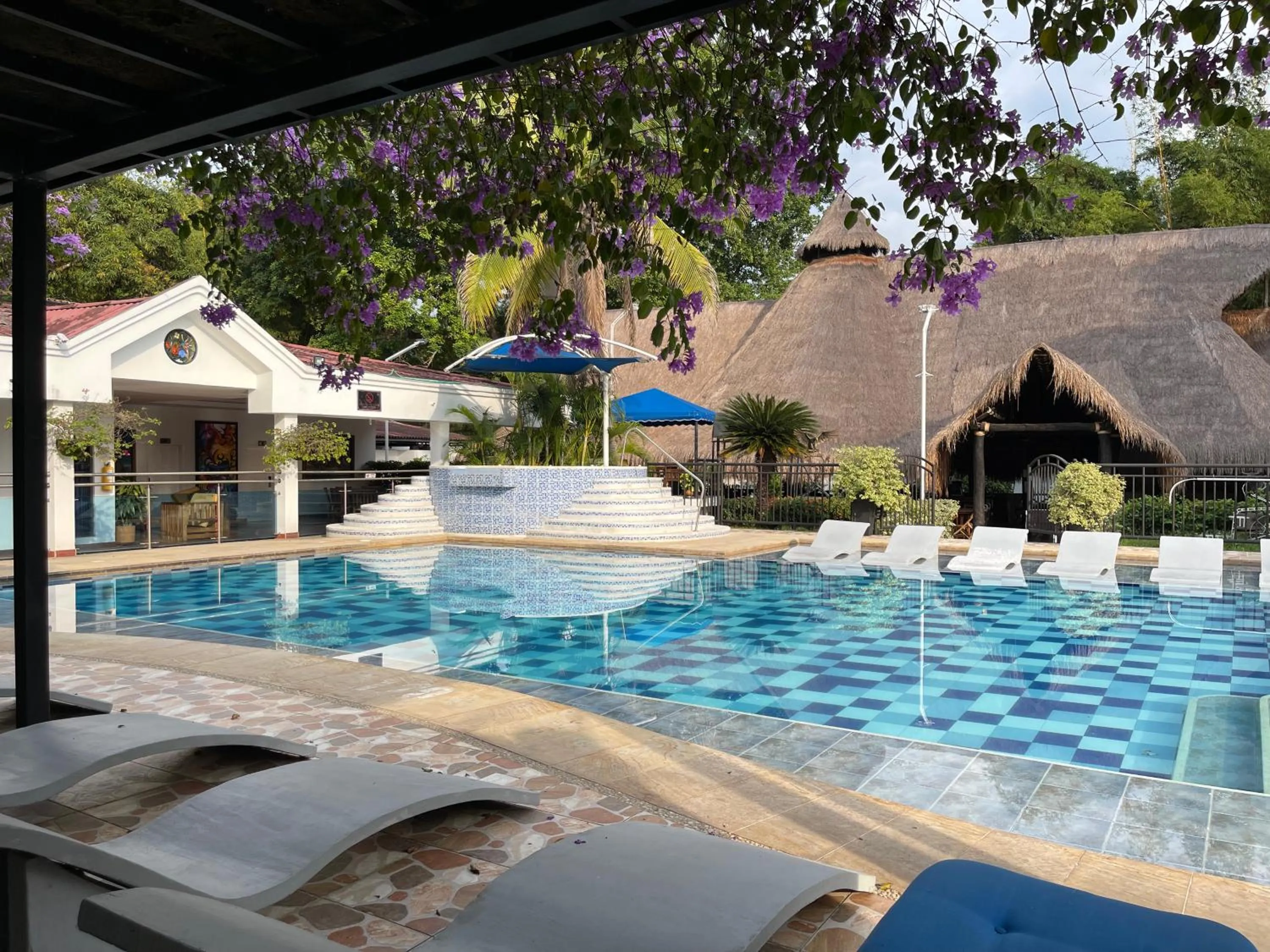 Swimming pool in Hotel Melgar Villa Valeria