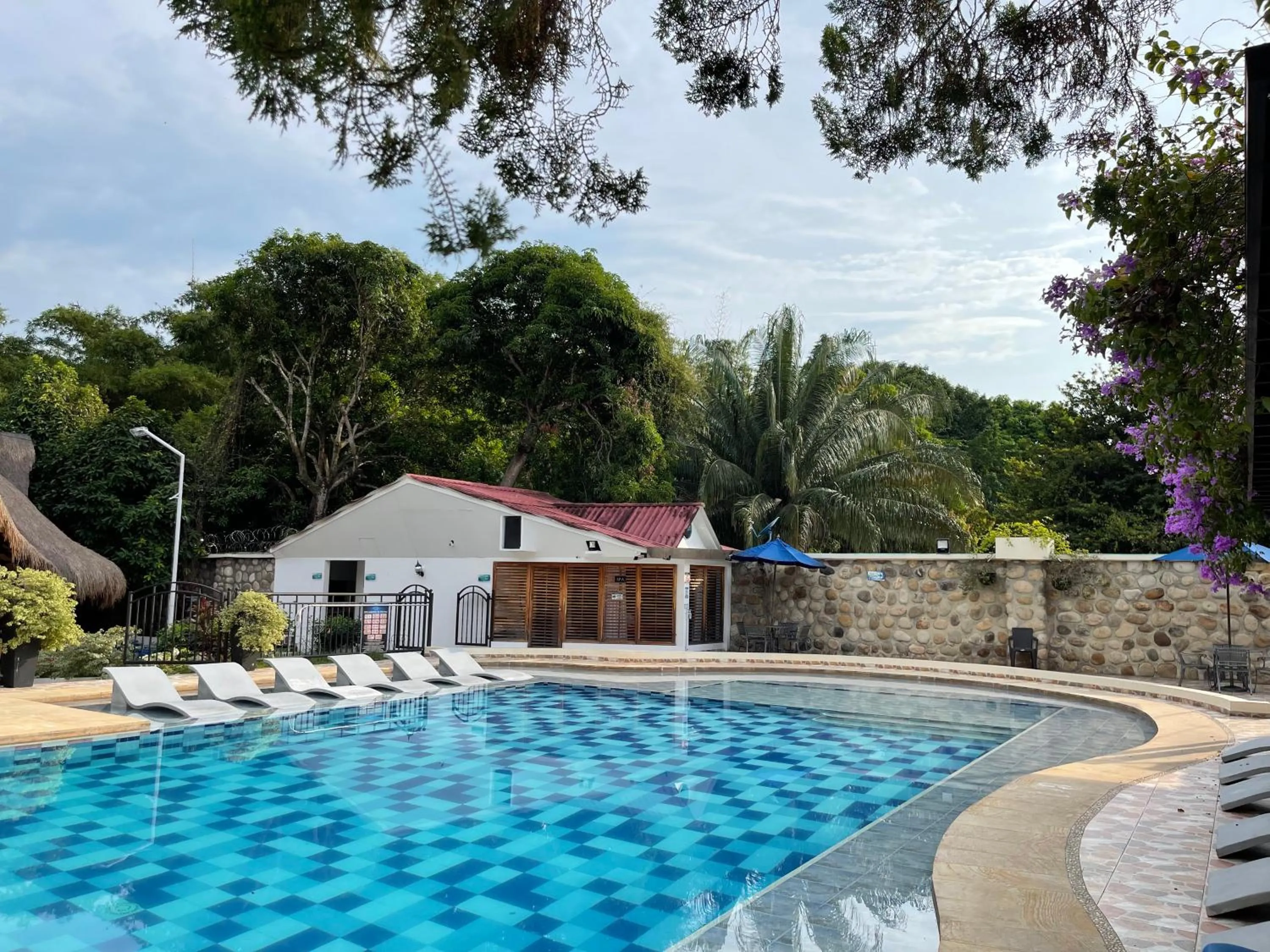 Swimming pool in Hotel Melgar Villa Valeria