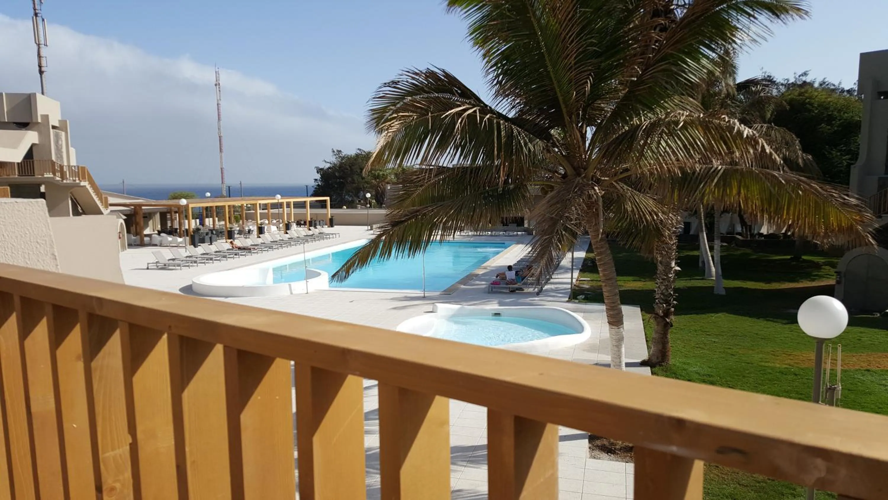 Pool view in Oasis Praiamar