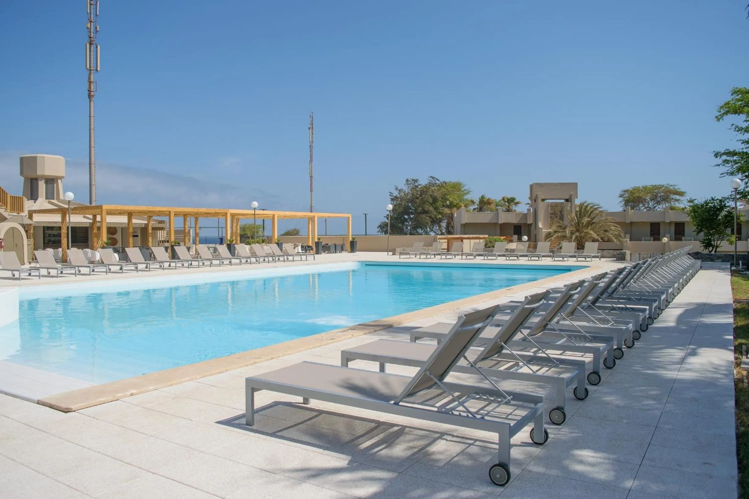 Swimming pool in Oasis Praiamar