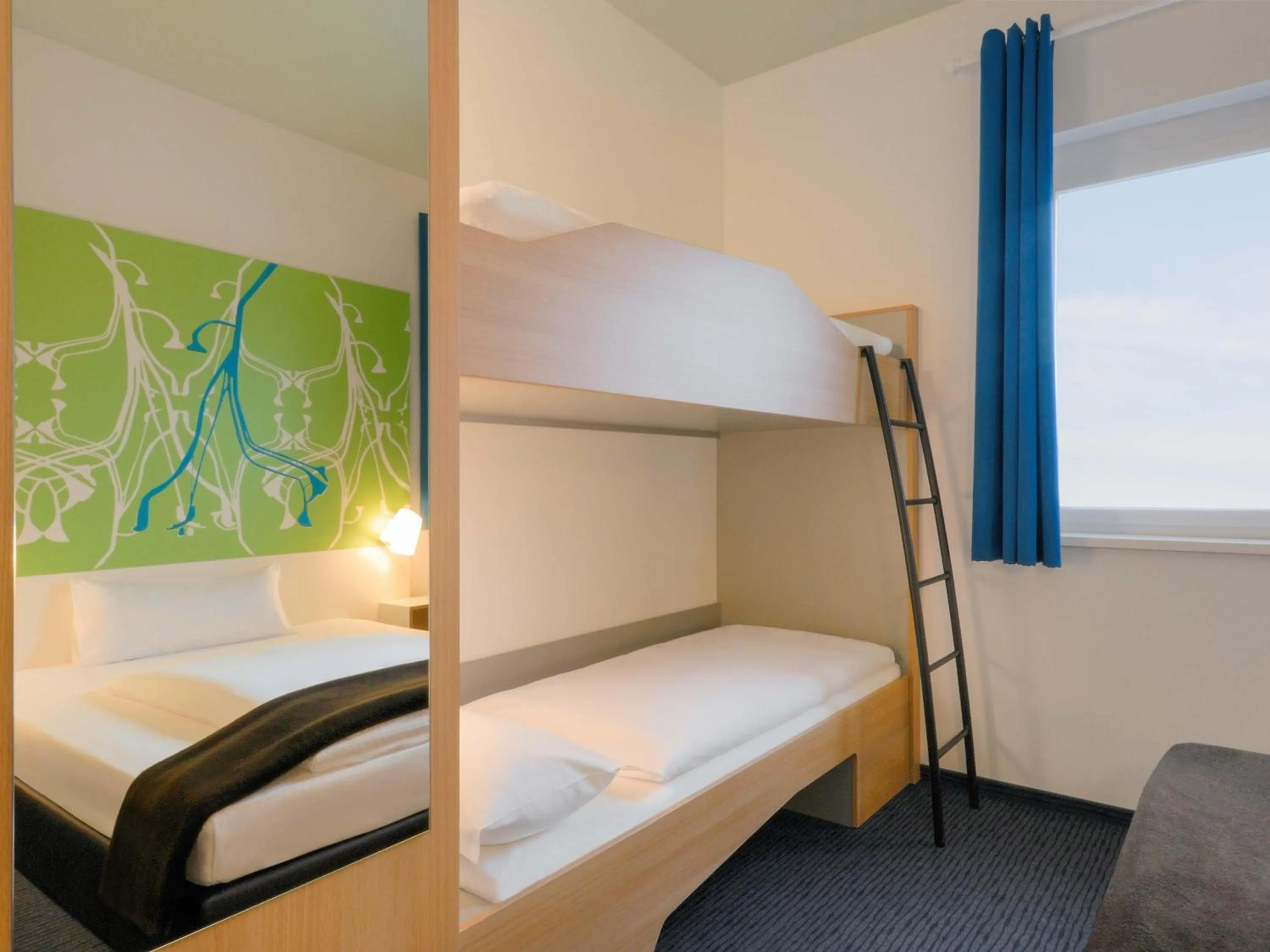 Photo of the whole room, Bed in B&B Hotel Paderborn