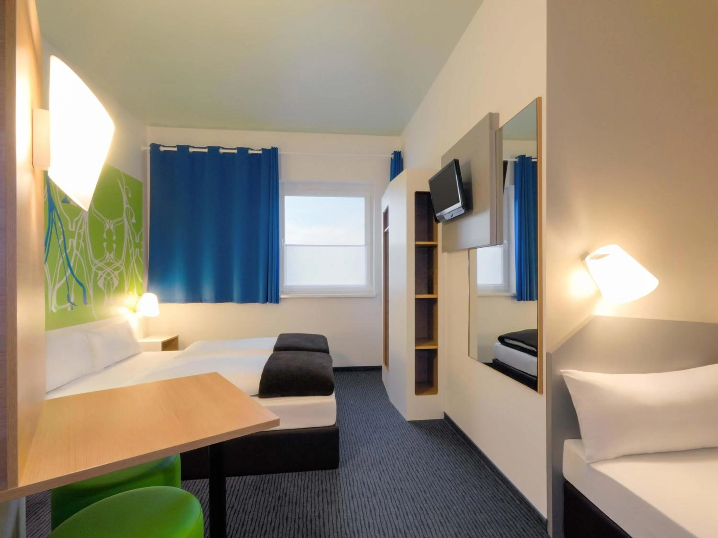 Photo of the whole room, Bed in B&B Hotel Paderborn