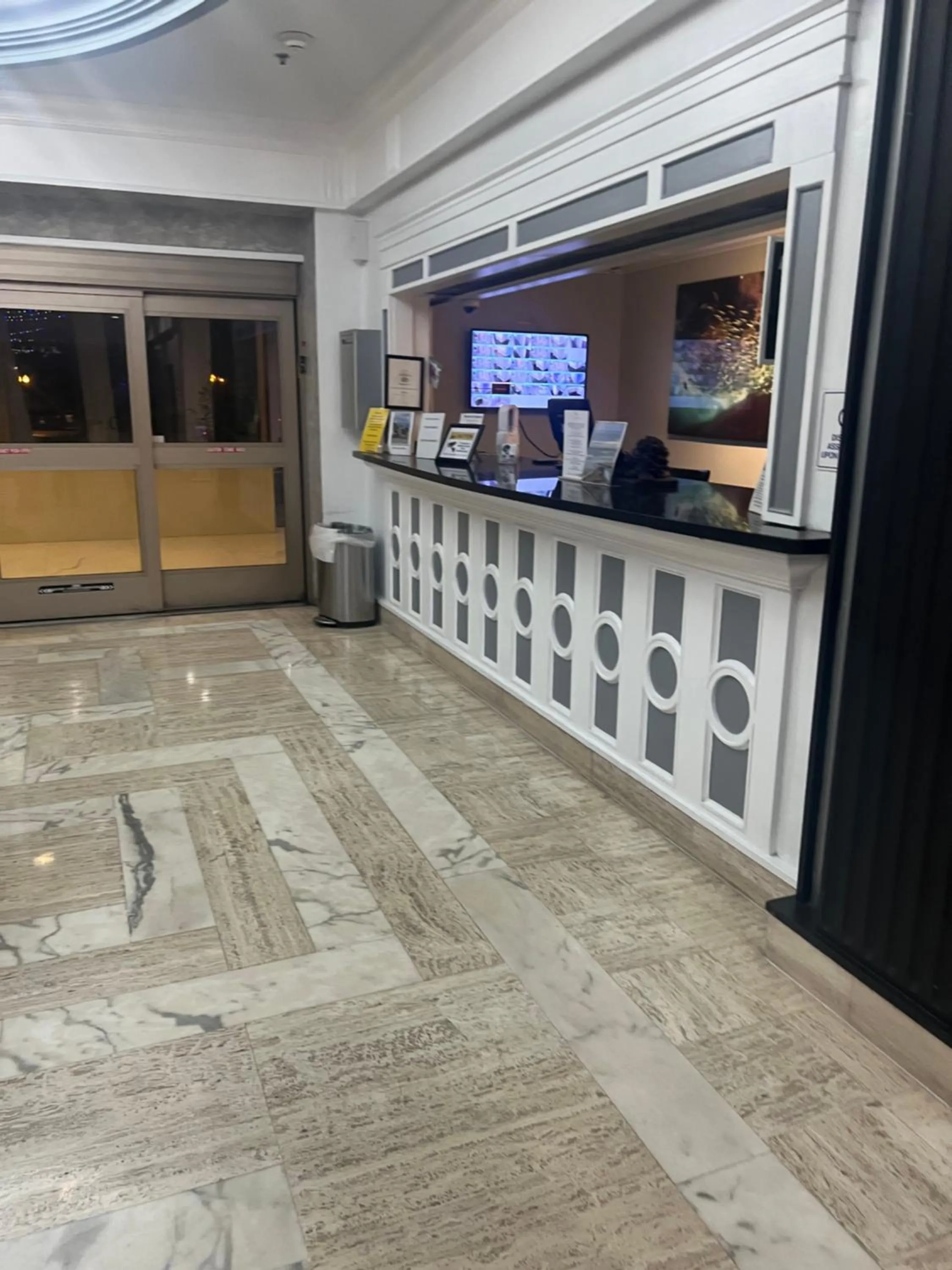 Lobby or reception in Ocean Manor Tiki Sunset Retreat