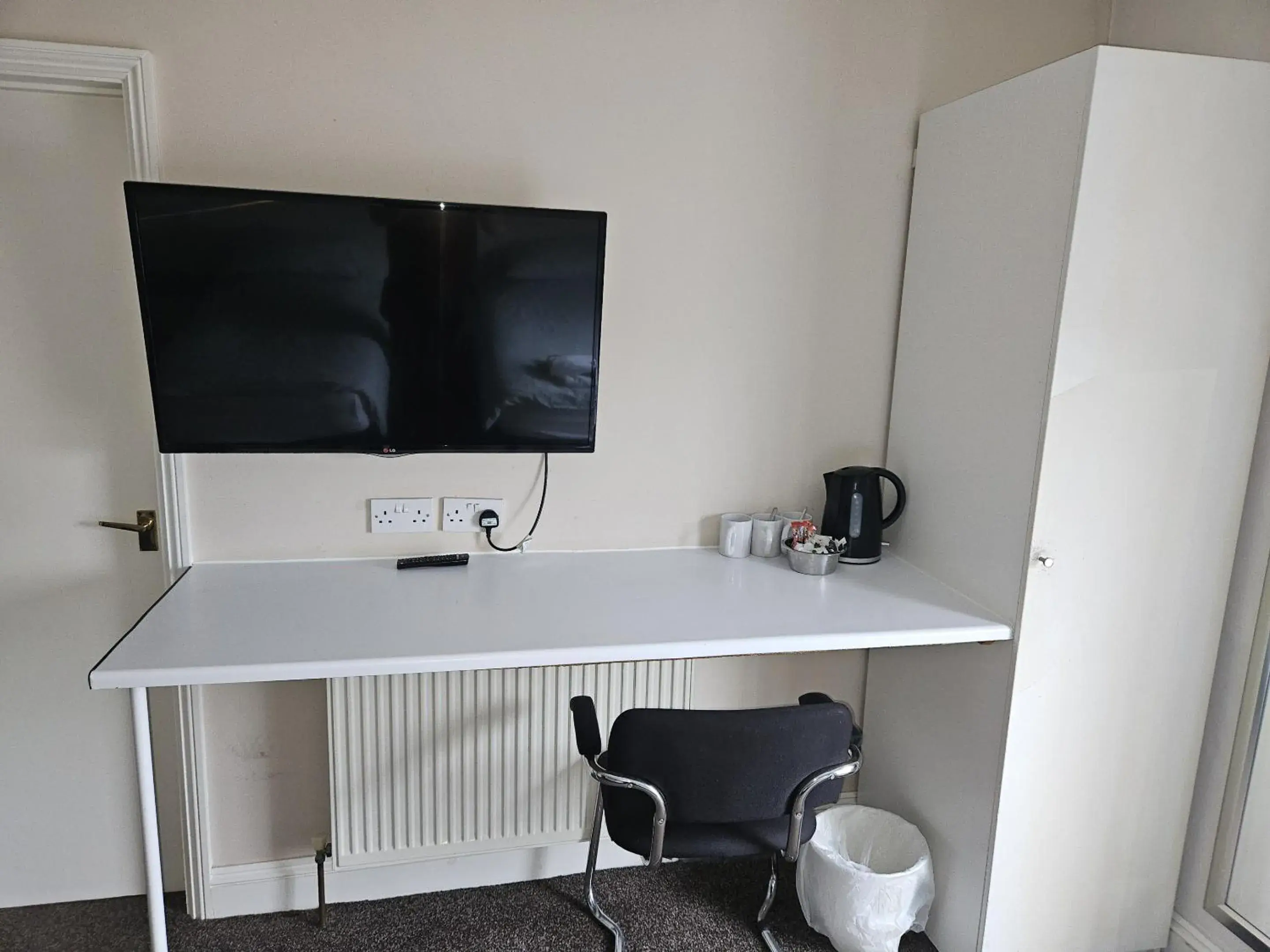 Bedroom in The Swan Hotel Bedroom in The Swan Hotel