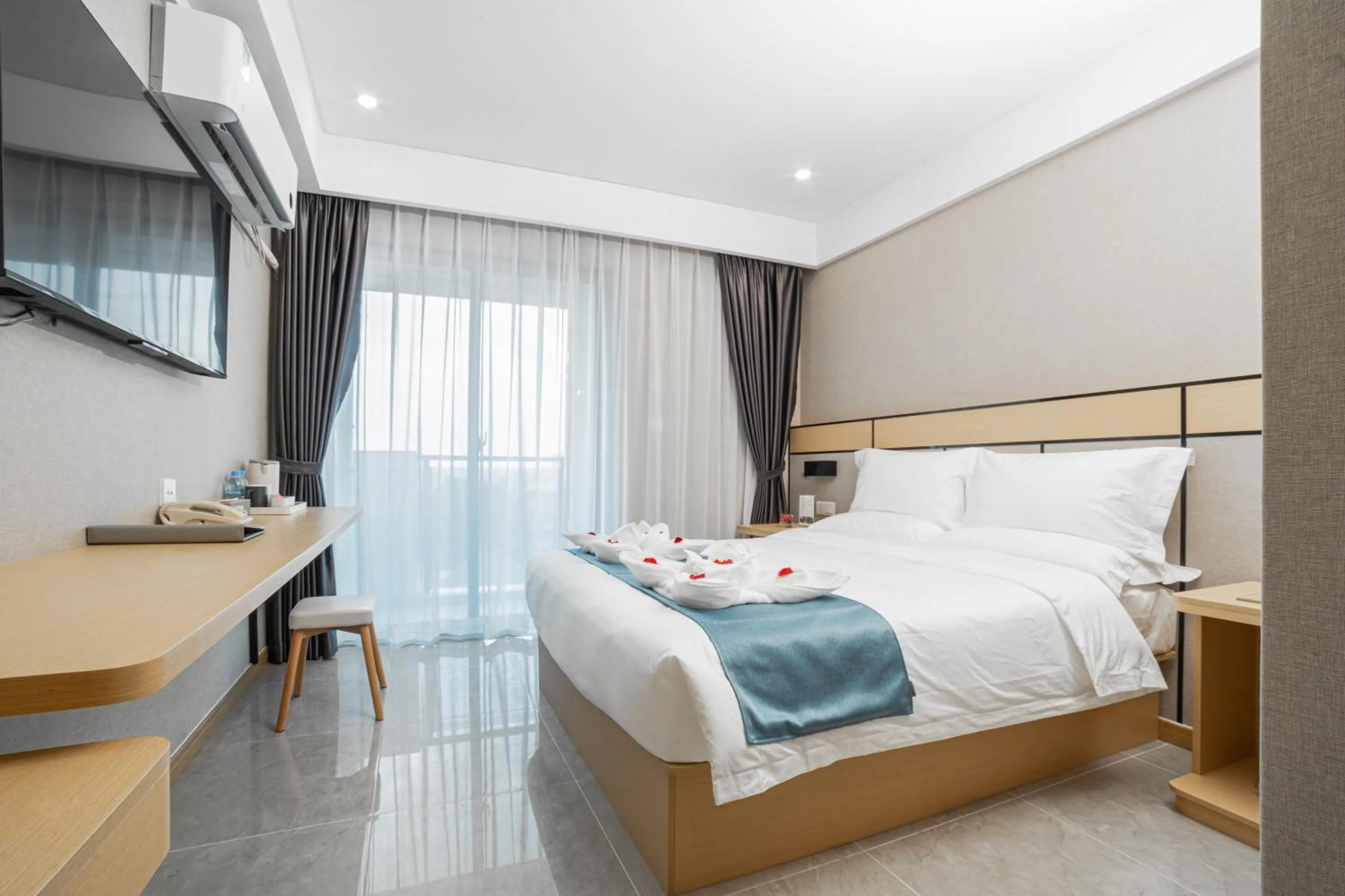 Bedroom, Bed in ARK HOTEL