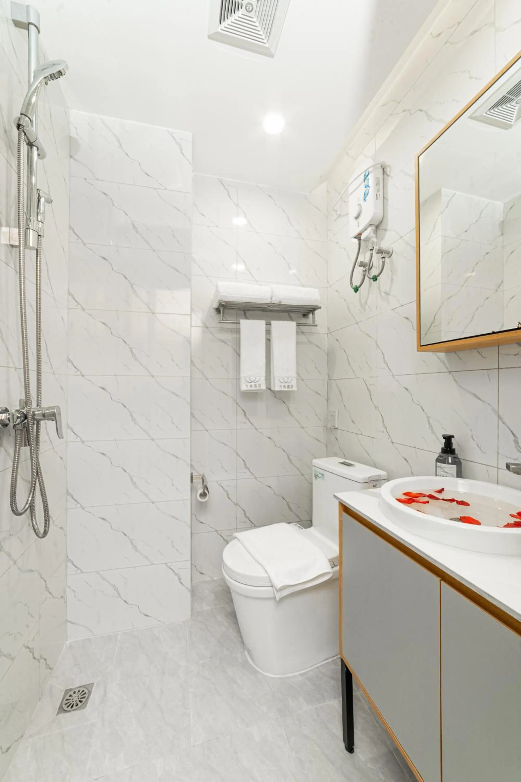 Bathroom in ARK HOTEL