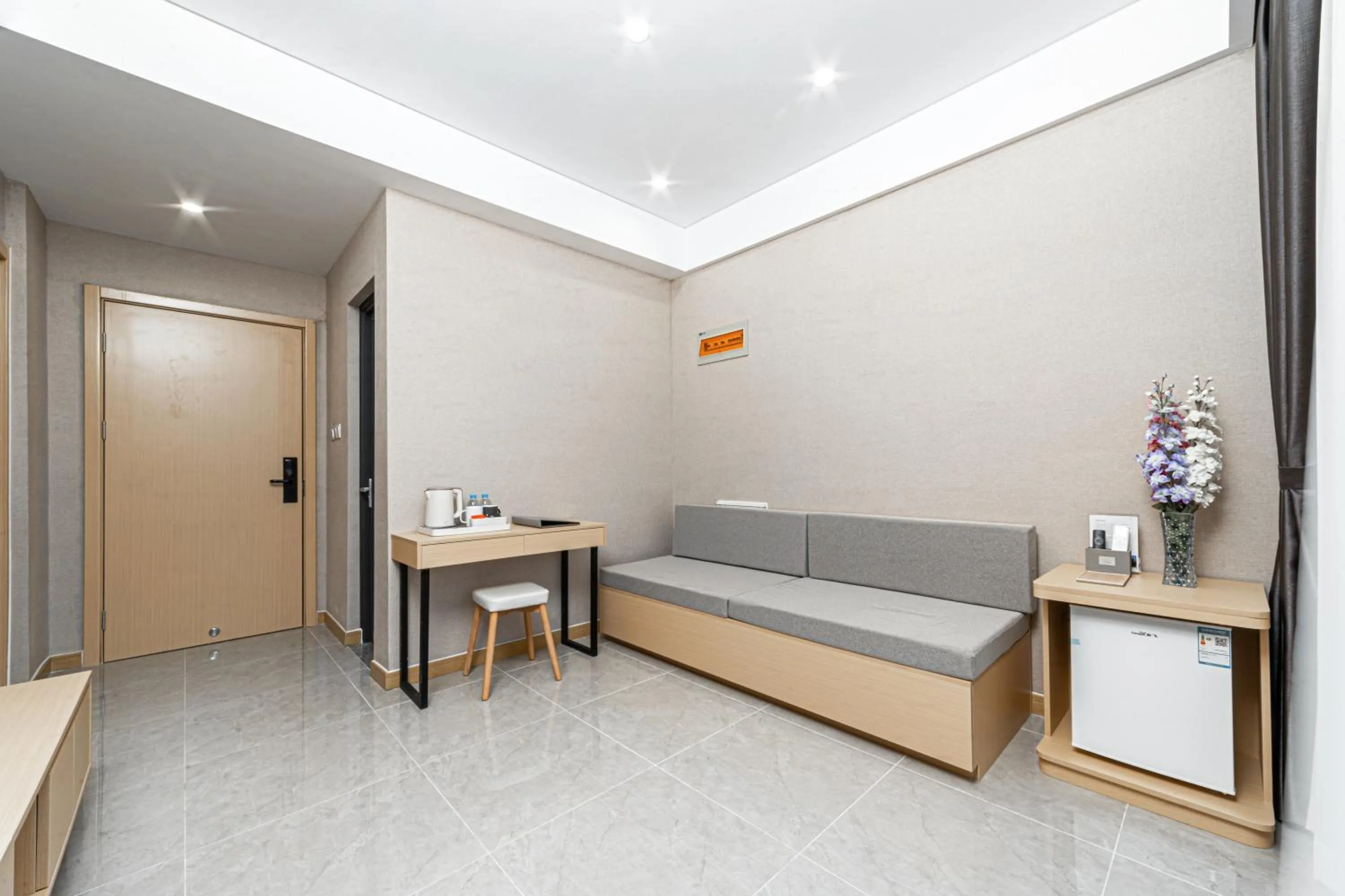 Living room, Bed in ARK HOTEL