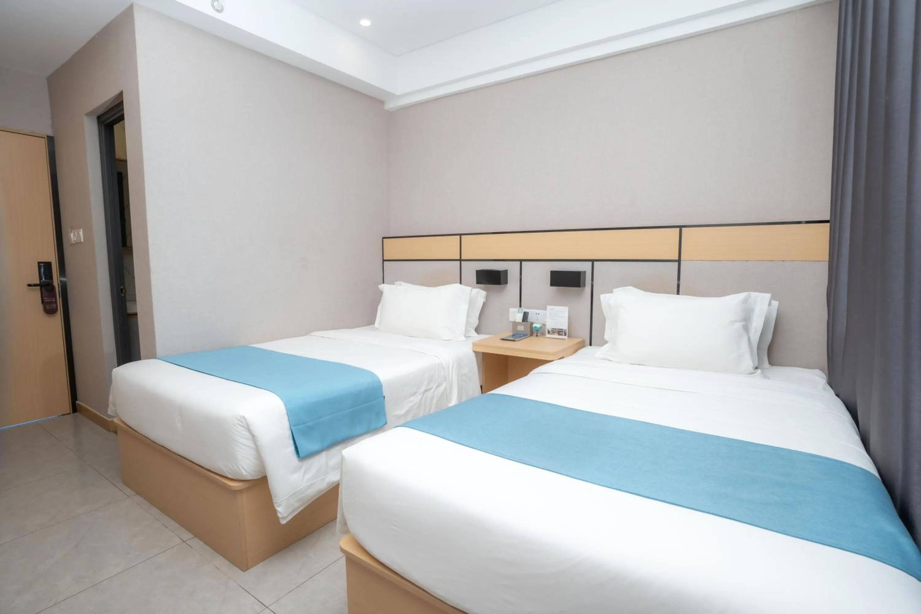 Bedroom, Bed in ARK HOTEL