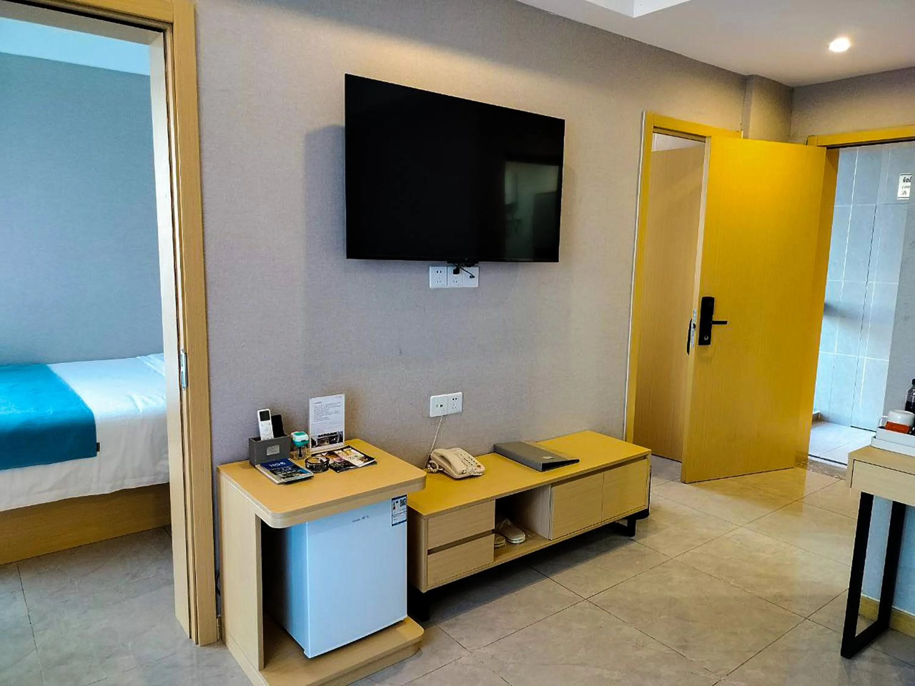 Living room, Bed in ARK HOTEL